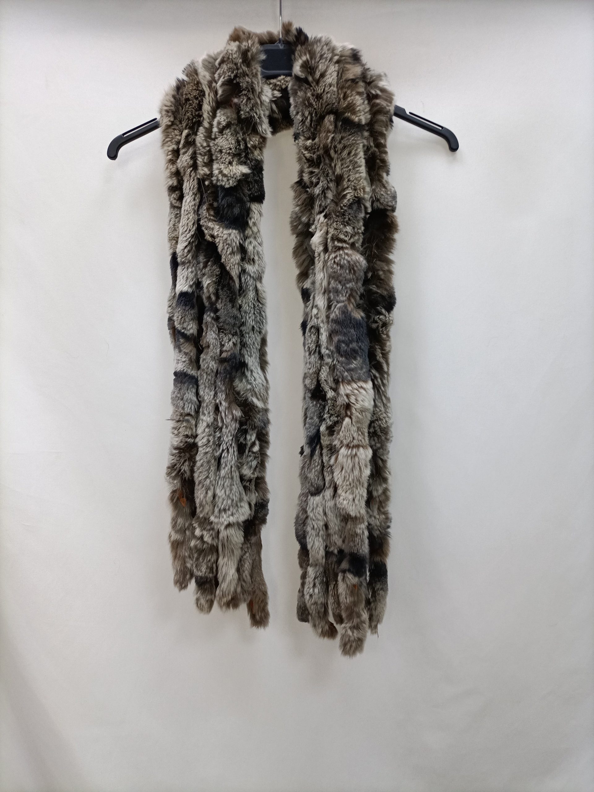 OTRAS. Cuello de pelo abierto