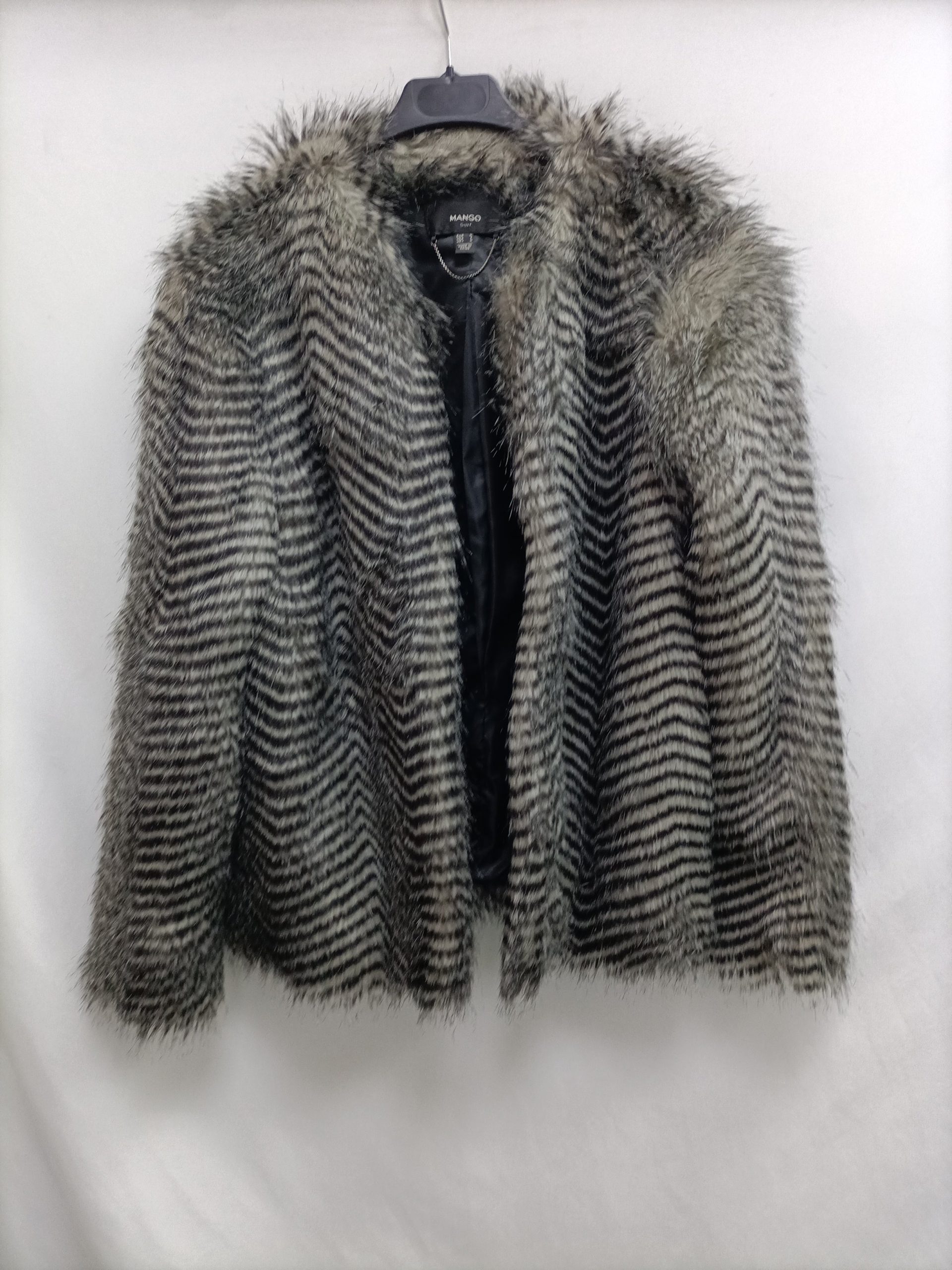 MANGO. Abrigo de pelo sintetico T.m