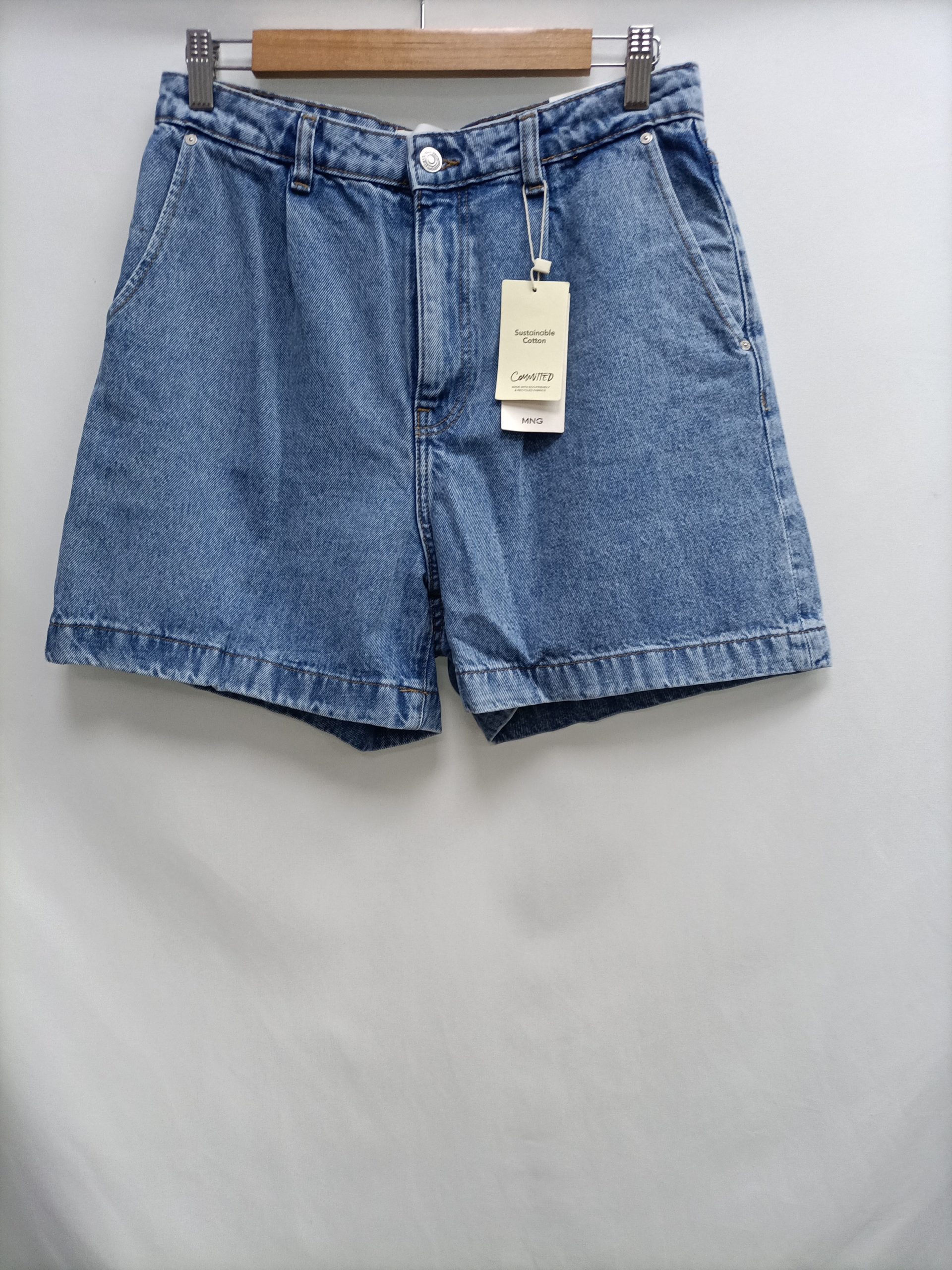 MANGO.Shorts estilo slouchy denim T.40