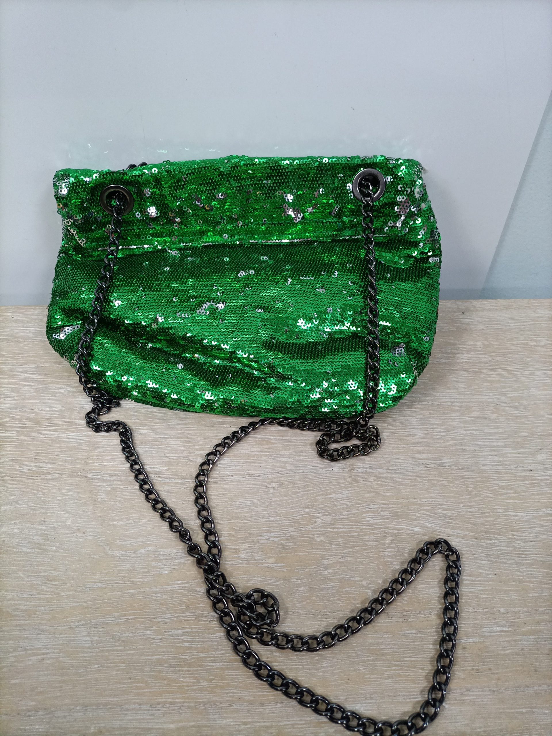 MANGO.Bolso verde lentejuelas