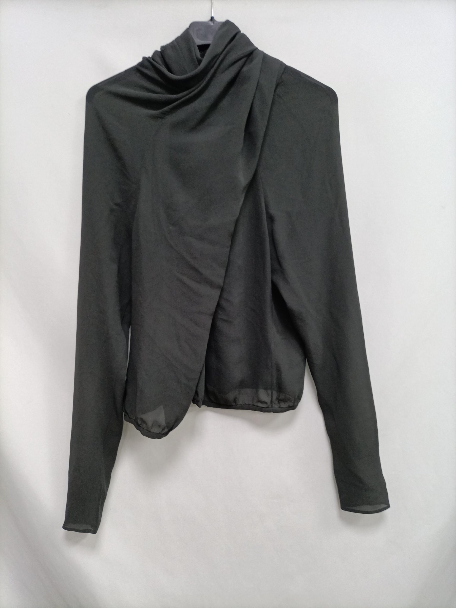 CORTANA. Blusa gris seda T.u(s)