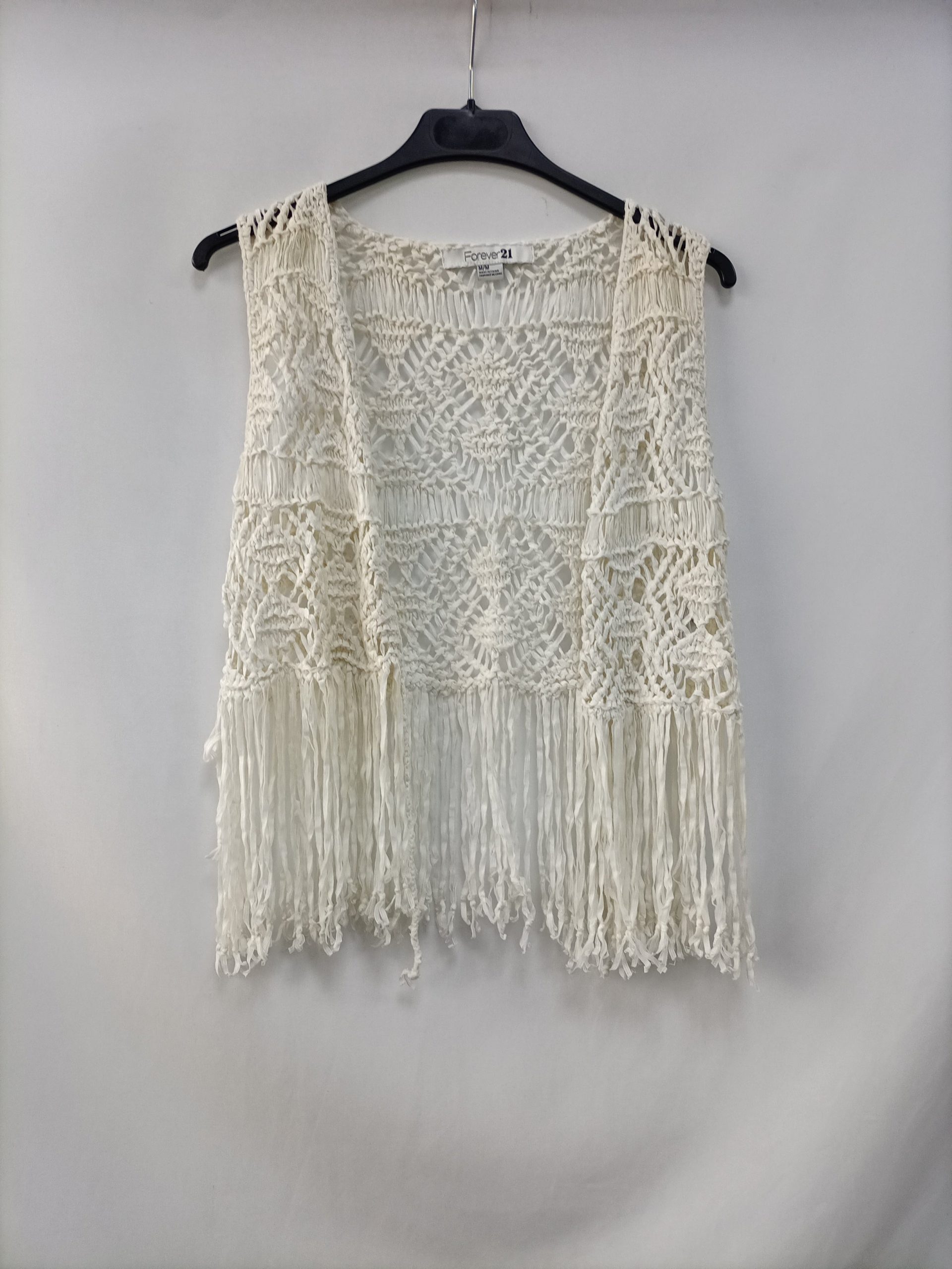 FOREVER21.Chaleco estilo croché flecos T.M