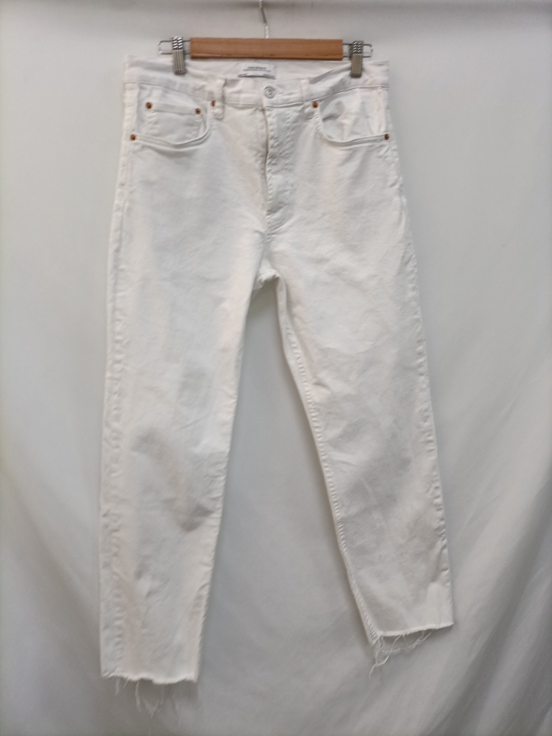 market. ZARA. Pantalón blanco recto T.40