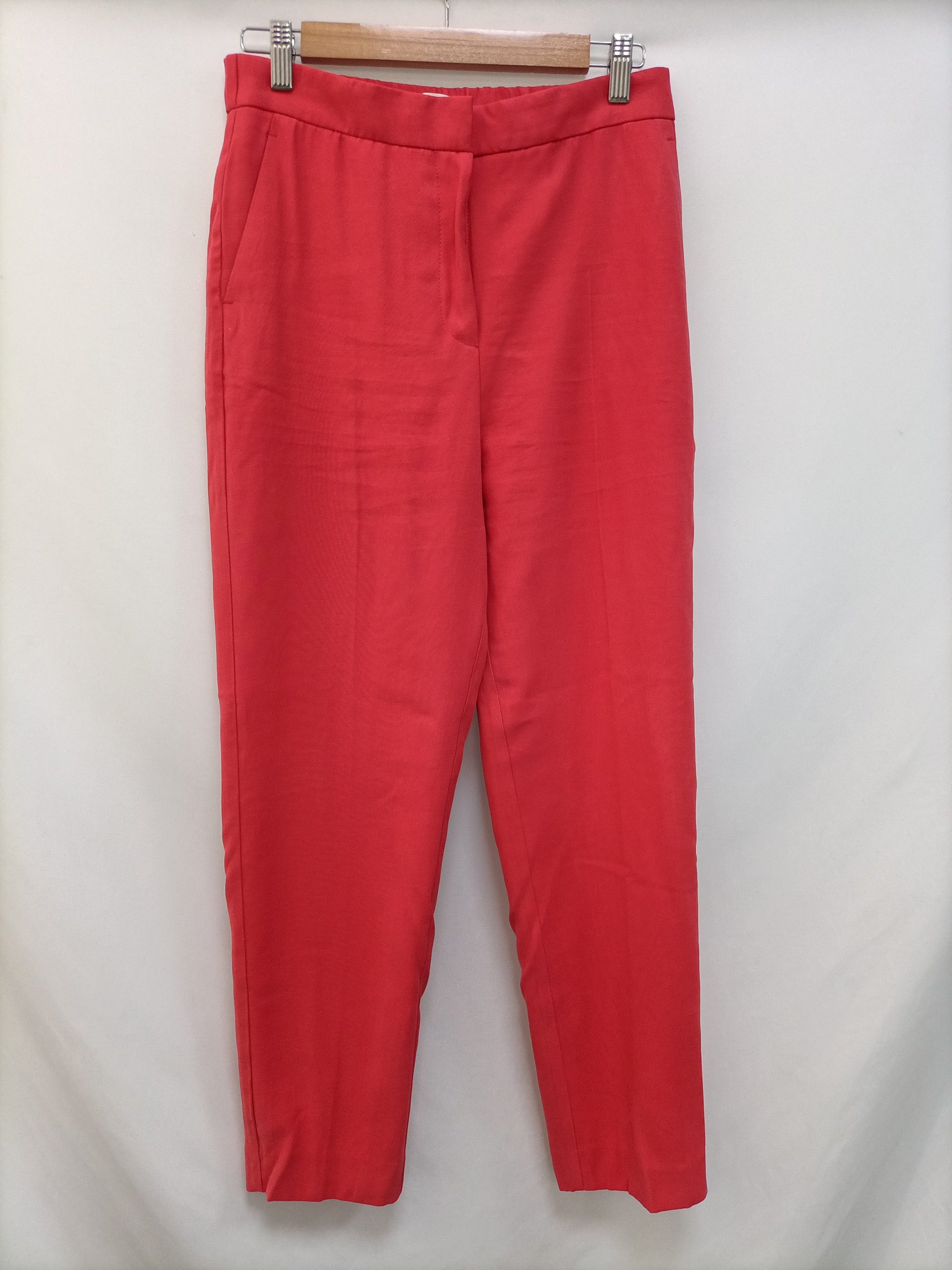 MANGO. Pantalón fluido rojo (coral) T.s
