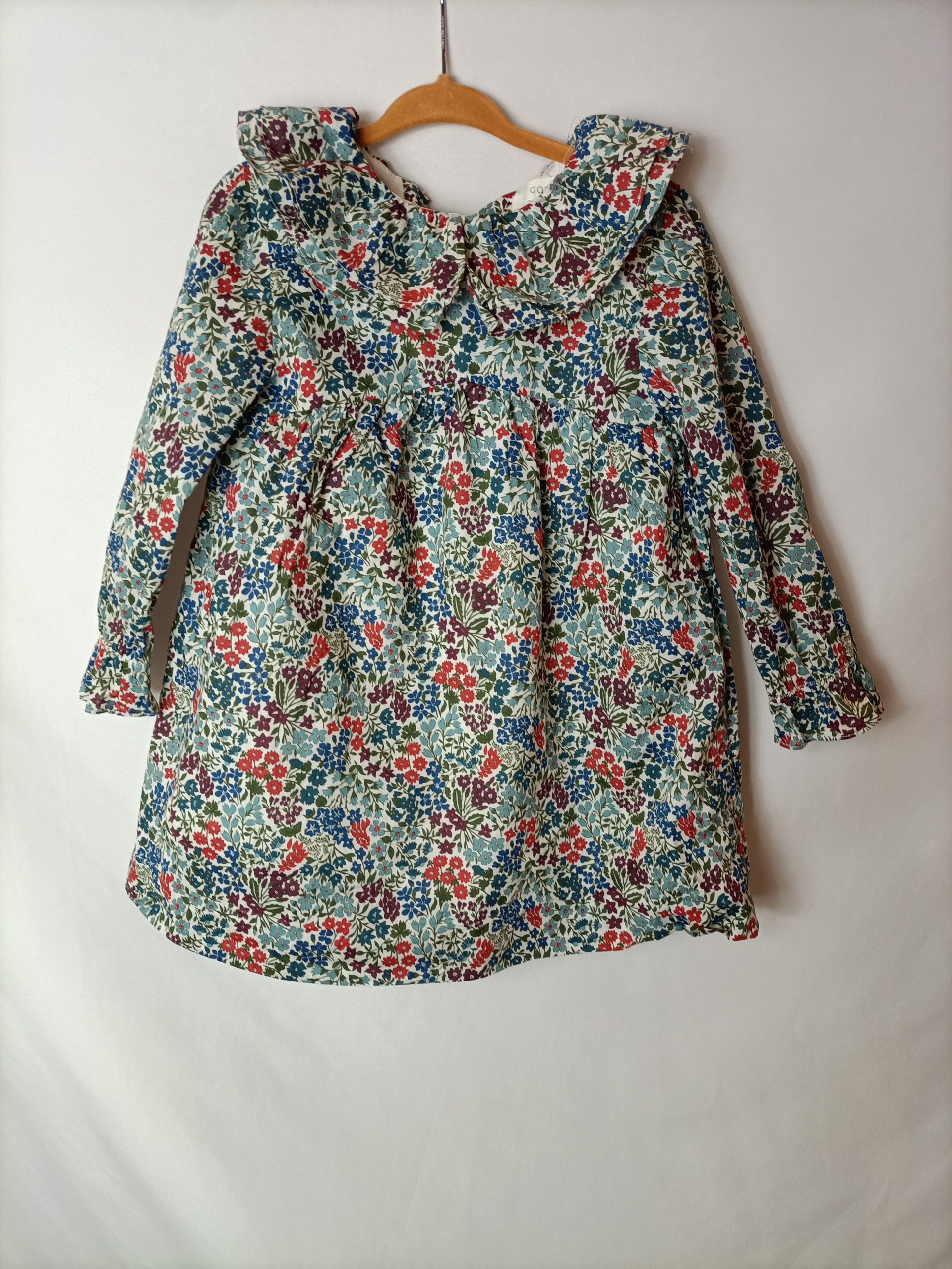 GOCCO. Vestido estampado flores. T 2-3 años
