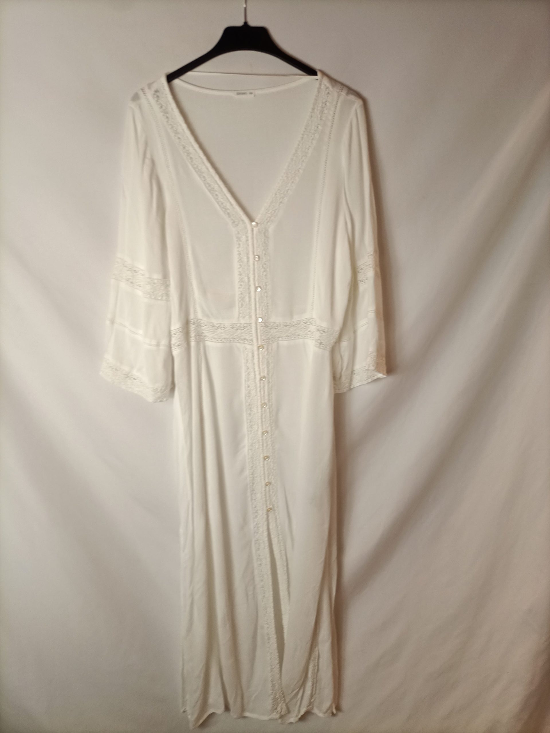 OYSHO. Vestido blanco abotonado T.m