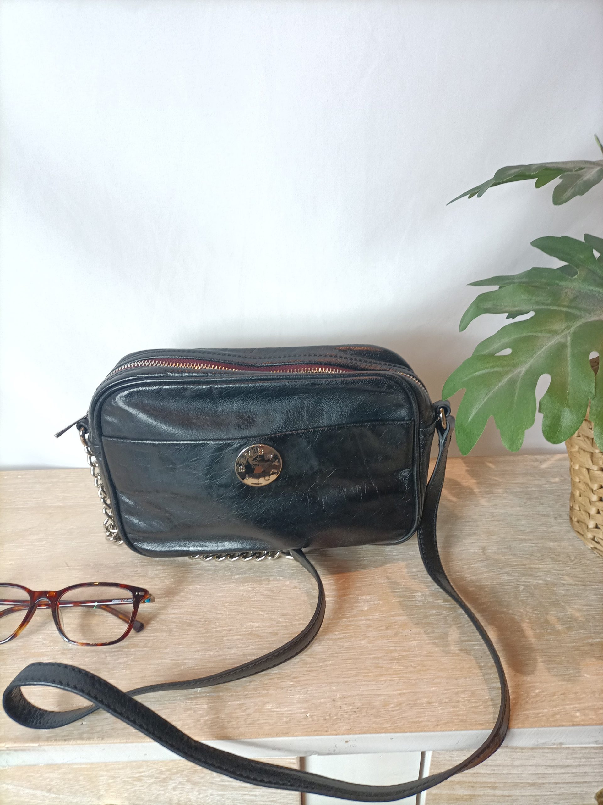 BIMBA Y LOLA. Bolso piel negro