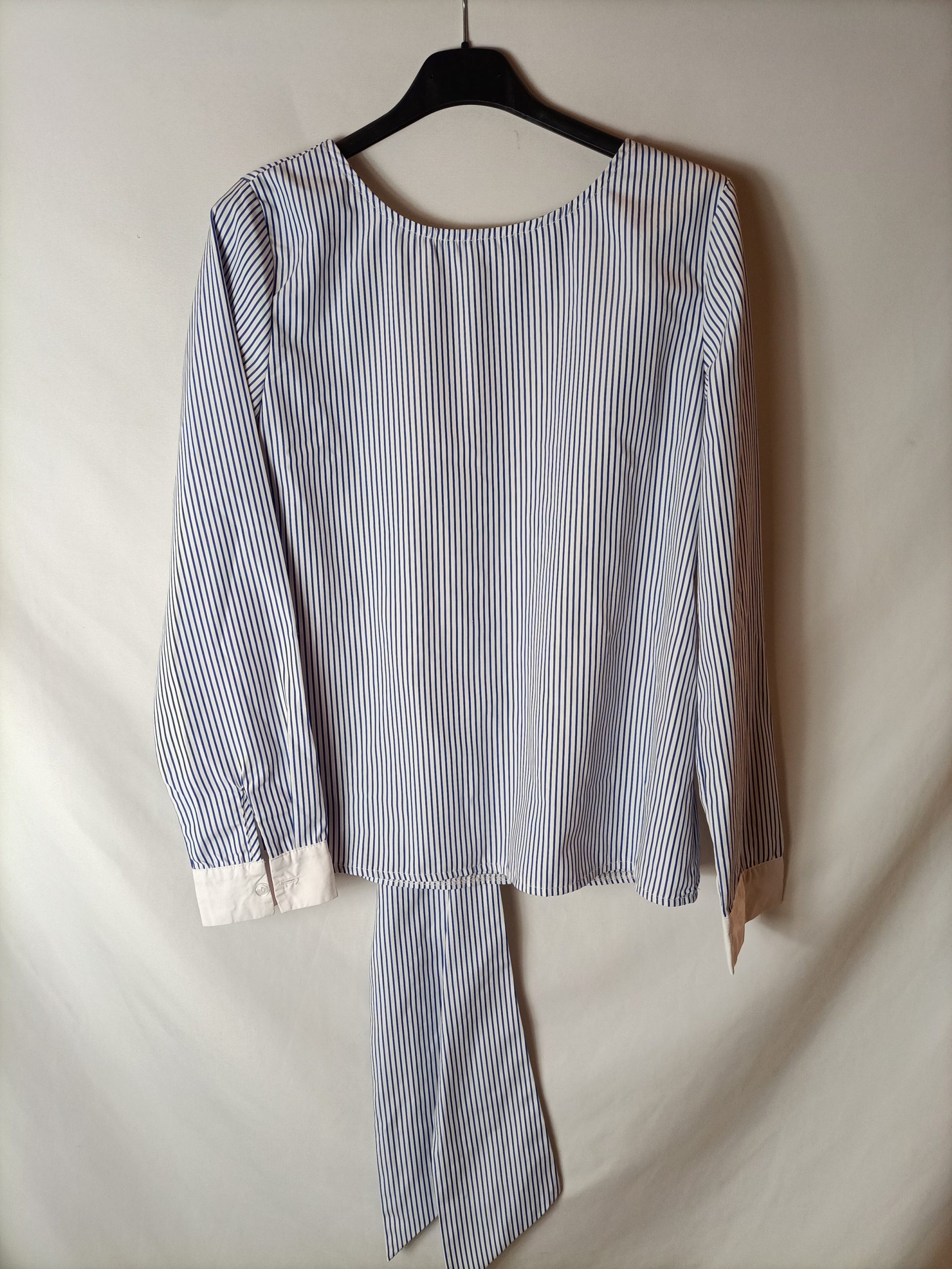 KOOLOOK. Blusa rayas espalda en pico. T S