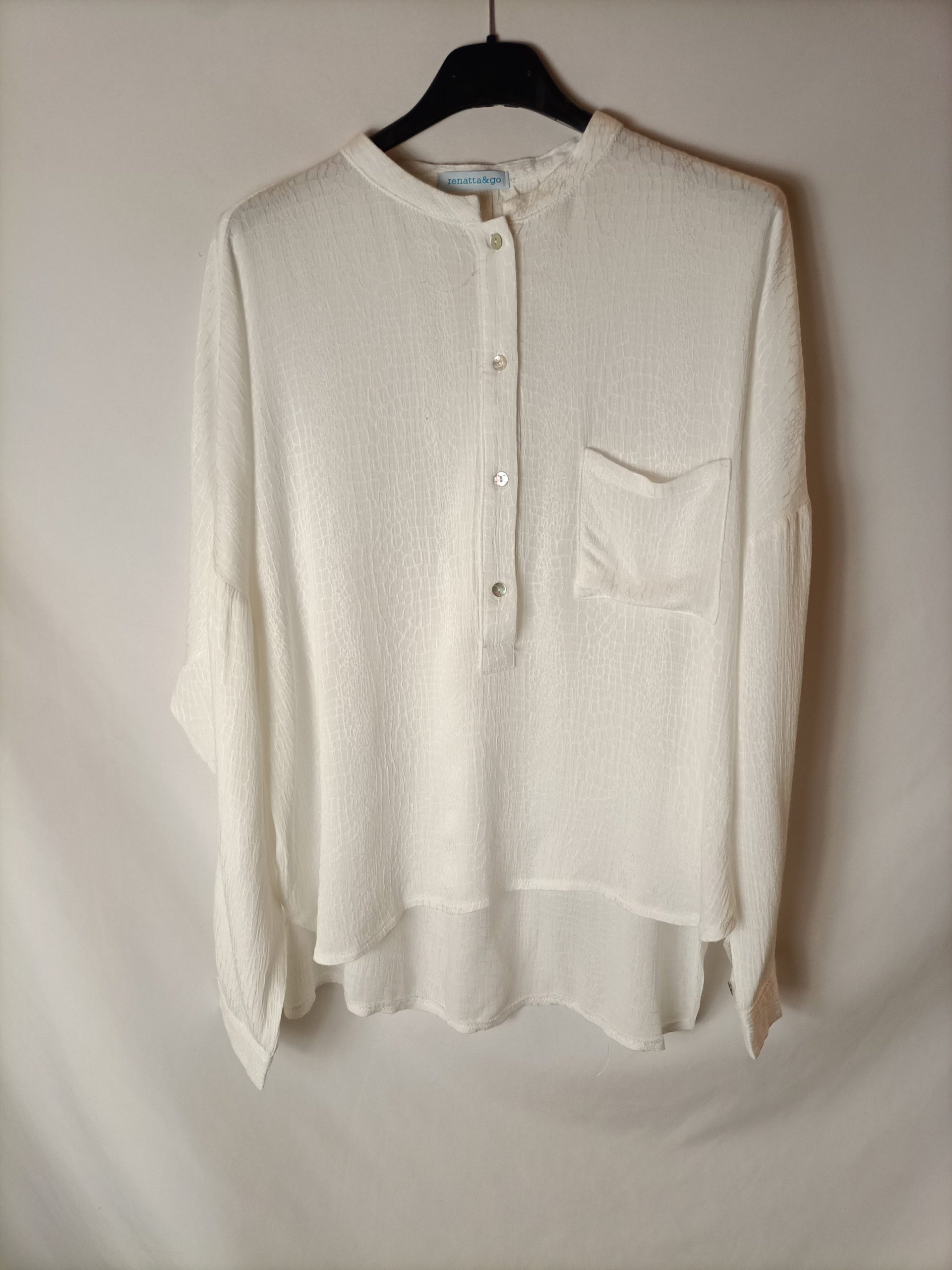 RENATTA&GO. Blusa blanca tejido animal print. T S