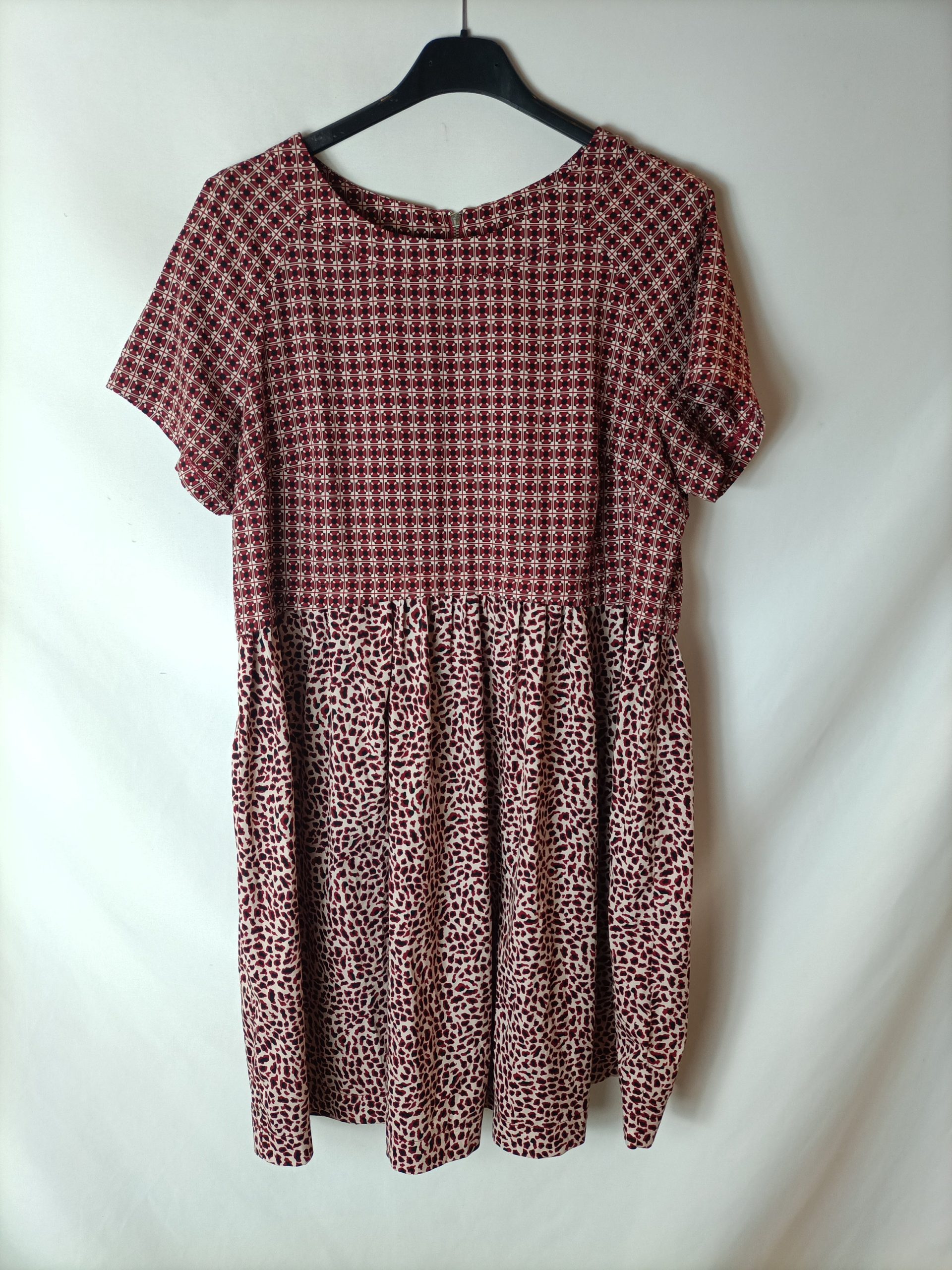 TOPSHOP. Vestido corto estampado T.38