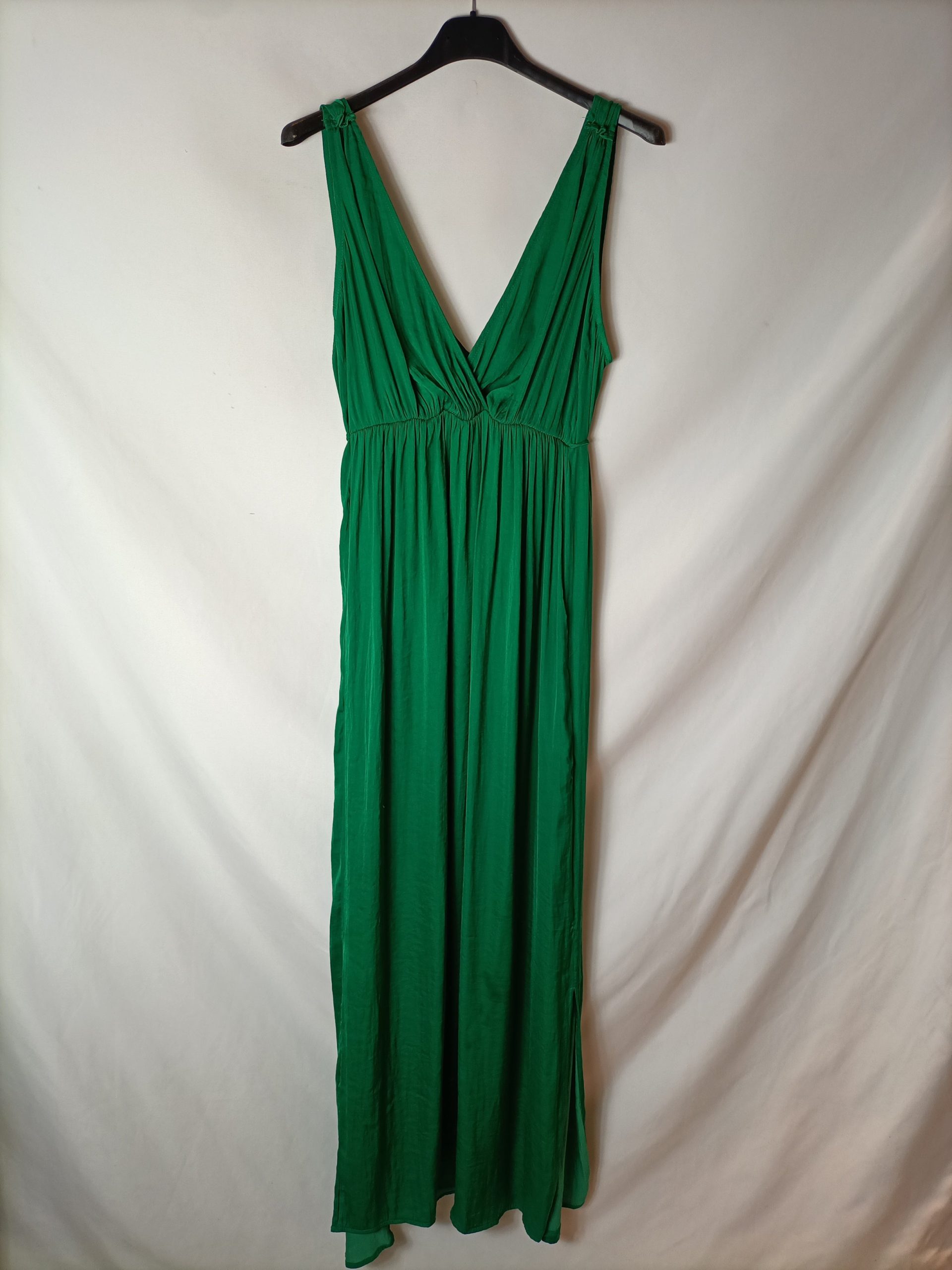 OYSHO. Vestido largo verde T.m