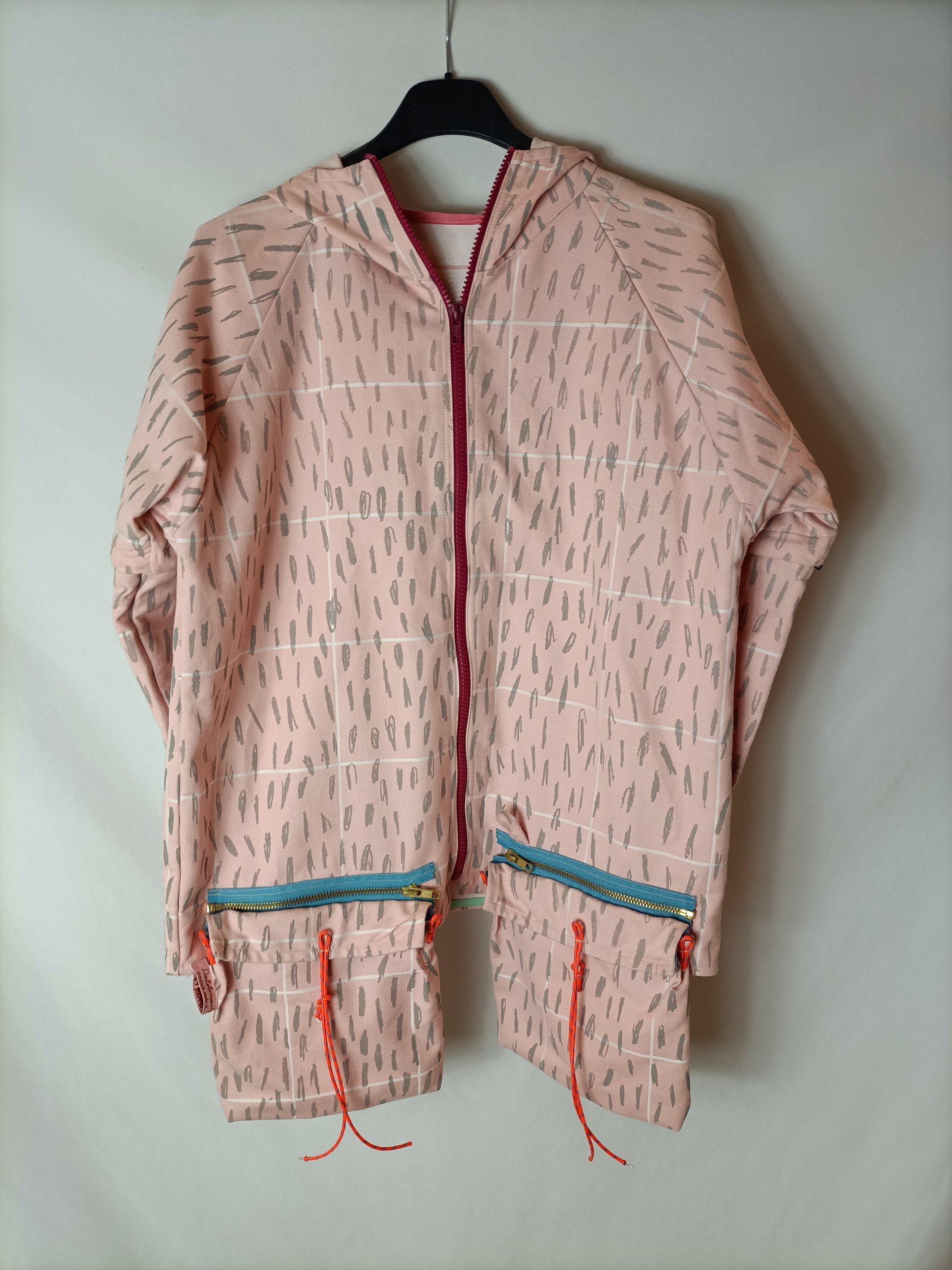 OTRAS. Parka rosa estampada T.u(s)