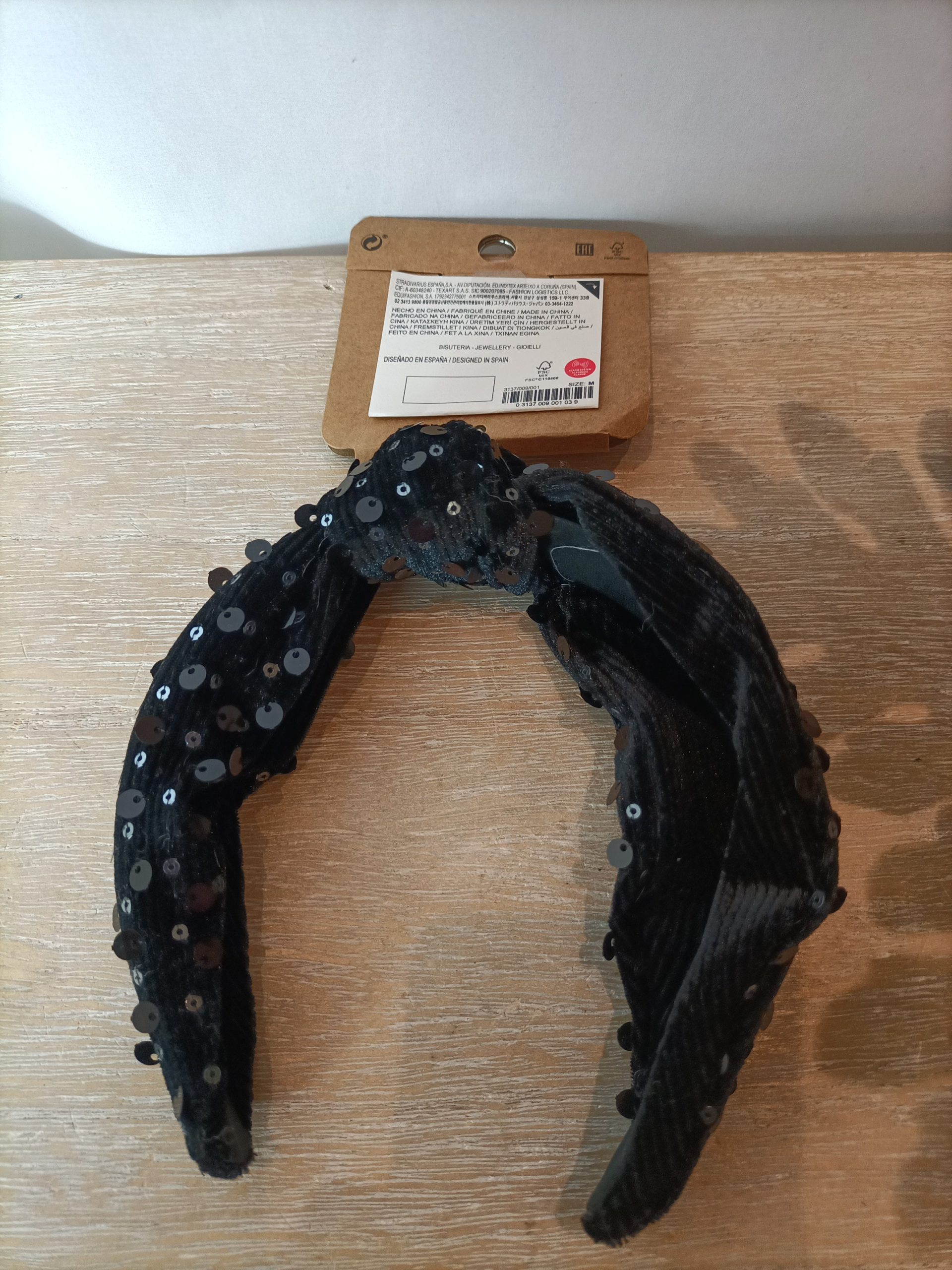 STRADIVARIUS. Diadema negra lentejuelas