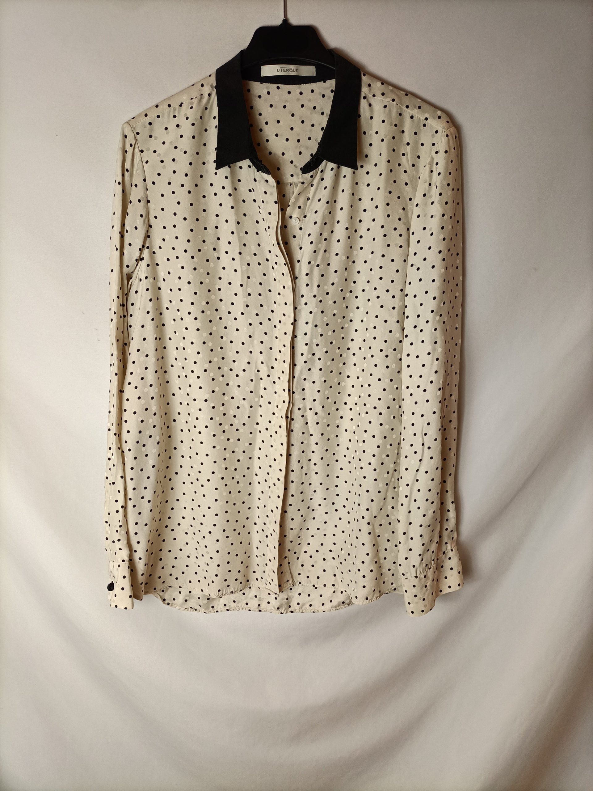 UTERQÜE. Blusa seda lunares. T L