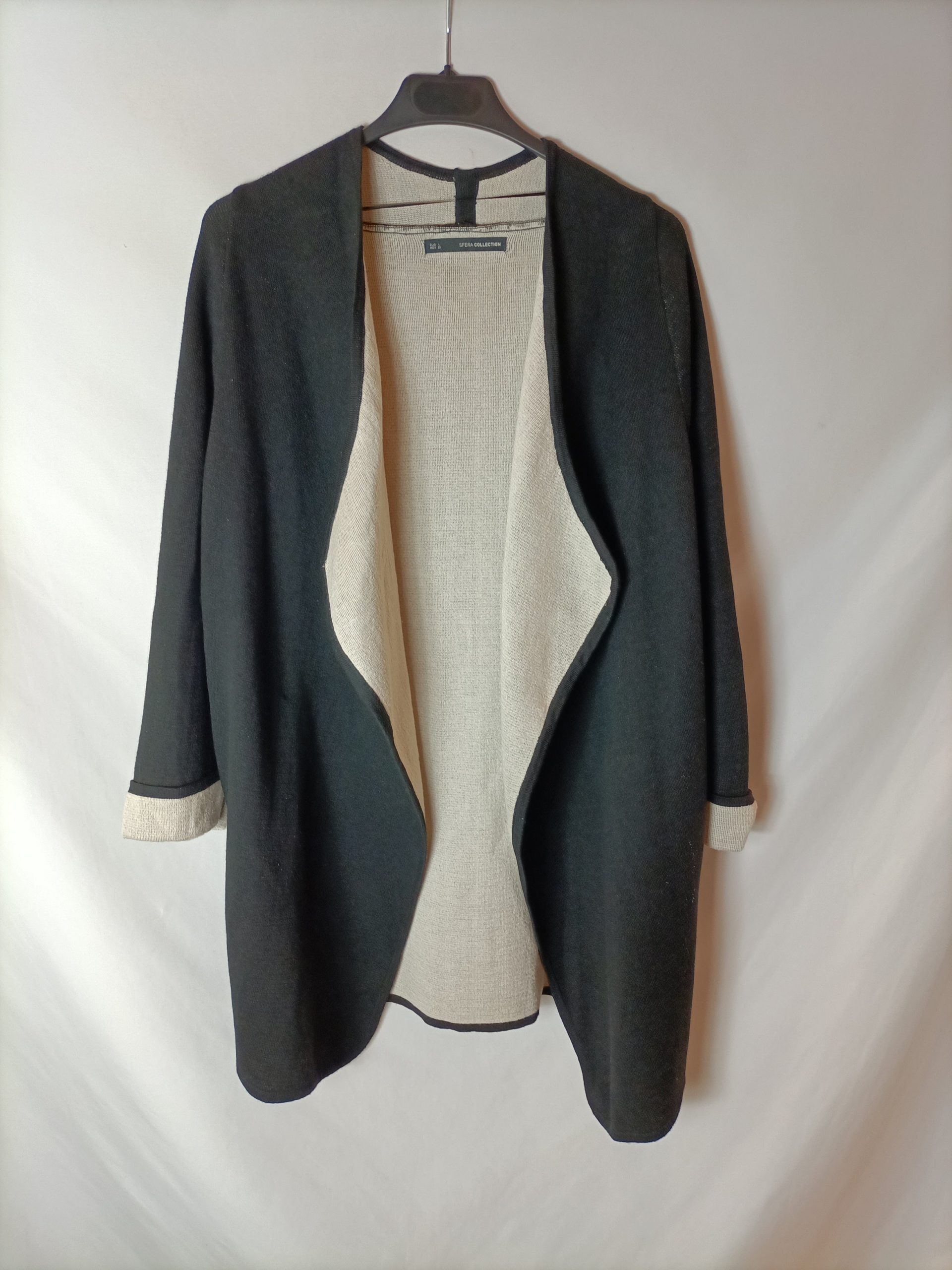 SFERA. Cárdigan negro. T L