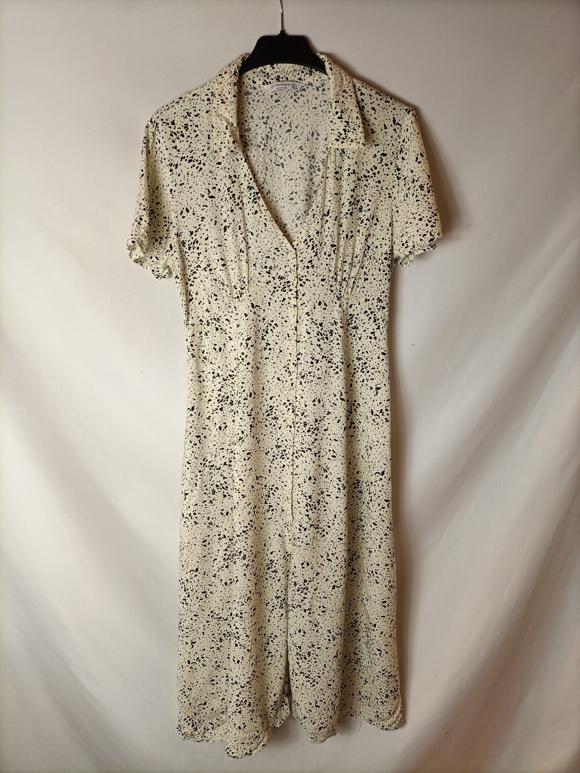 STRADIVARIUS. Vestido beige estampado T.l