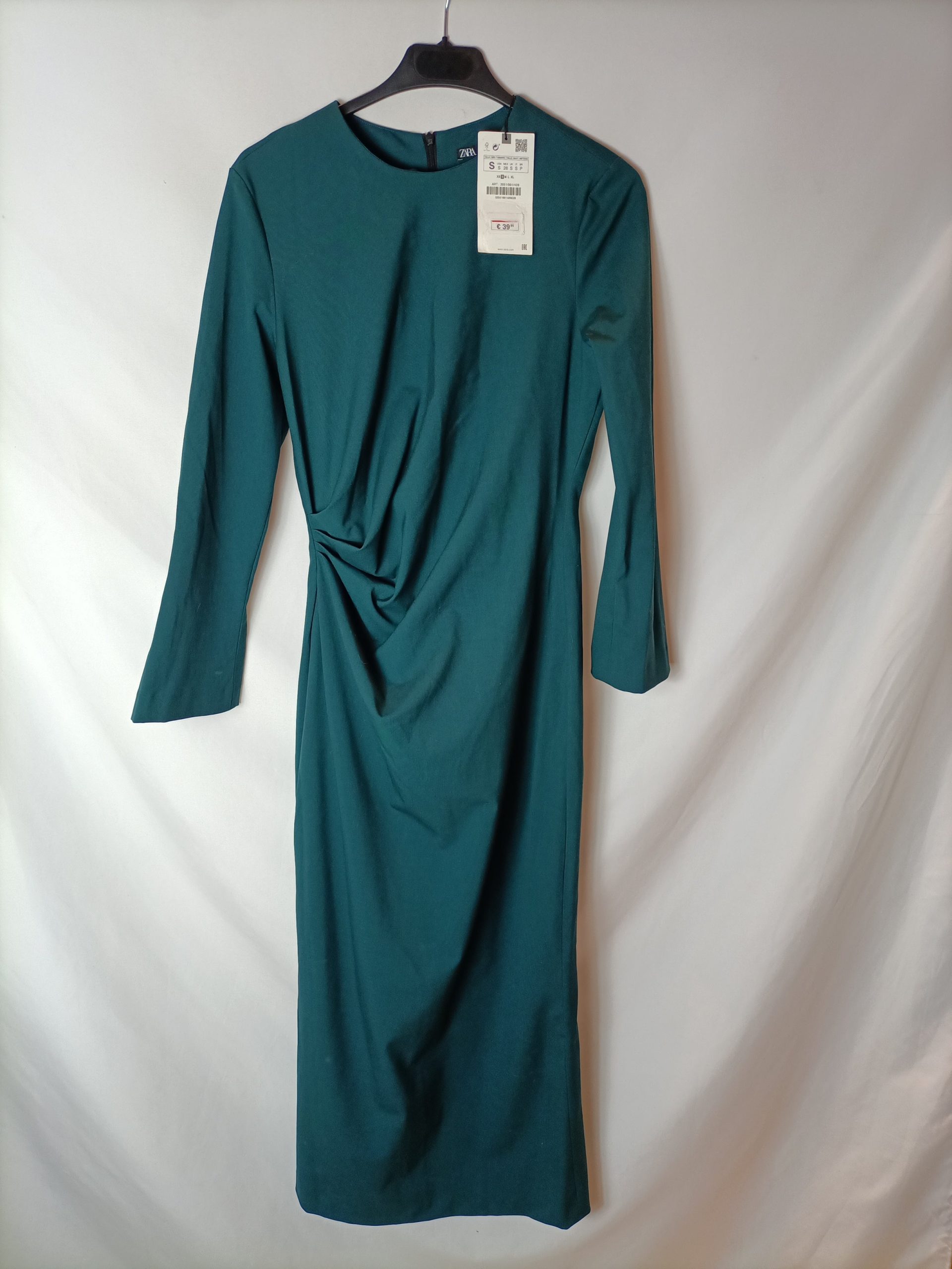 ZARA. Vestido midi verde. T S