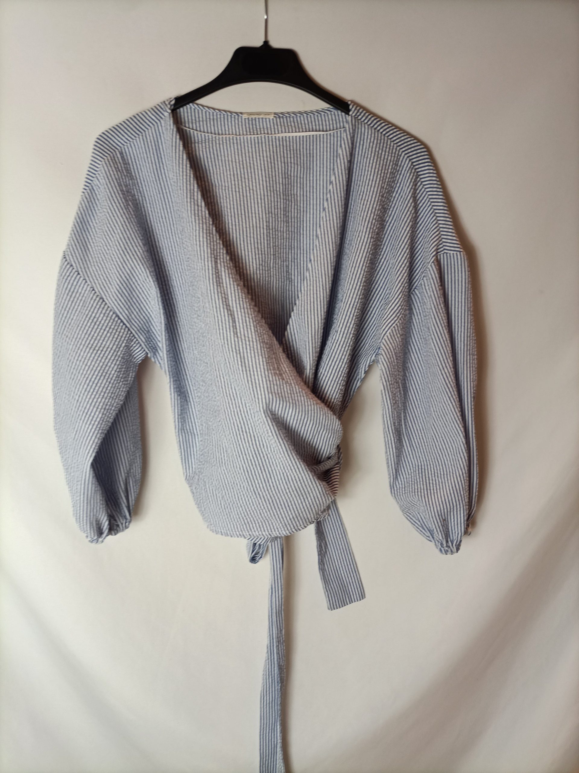 OYSHO. Blusa rayas cruzada. T M