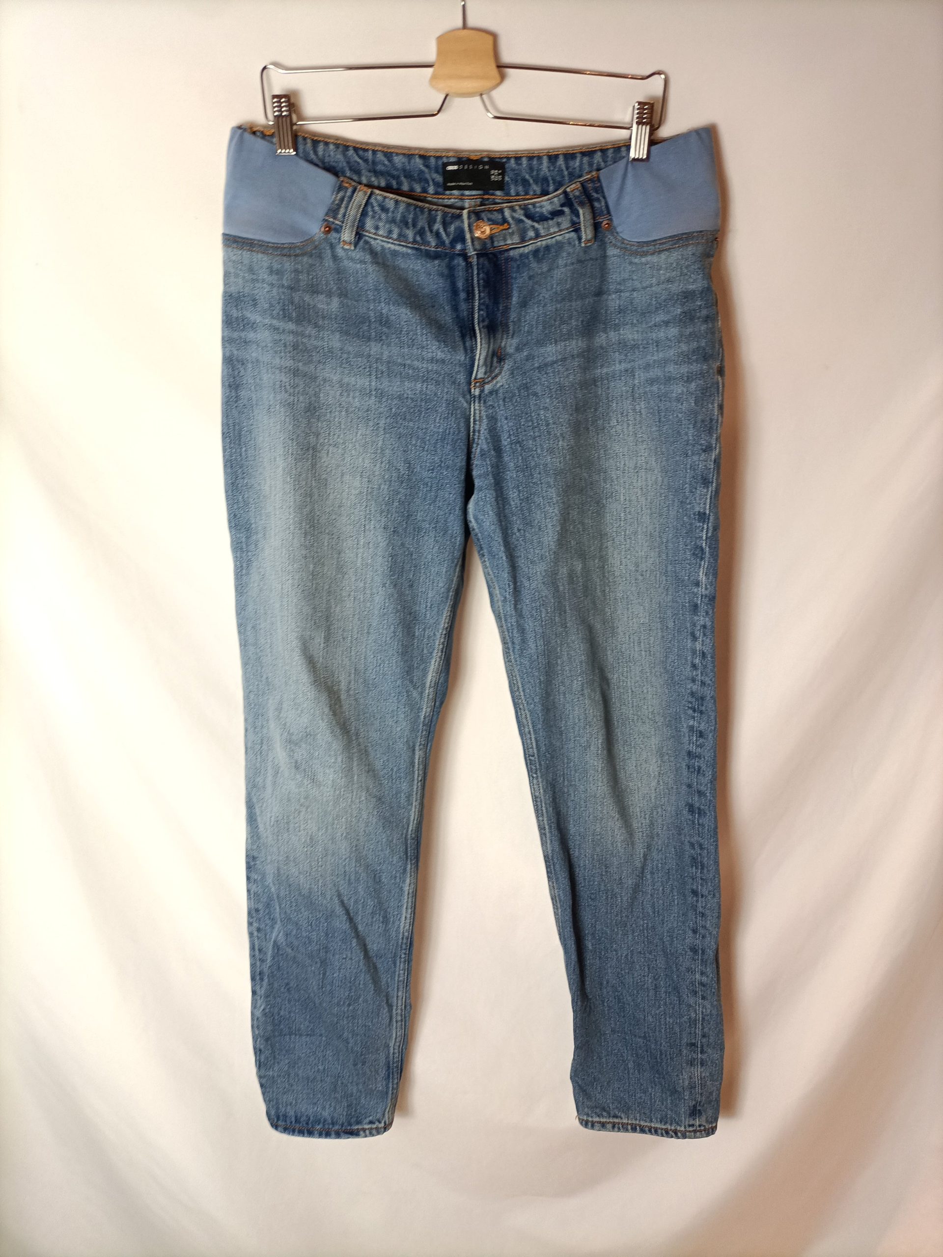 ASOS. Pantalón vaquero estilo boyfriend cintura elástica. T 38