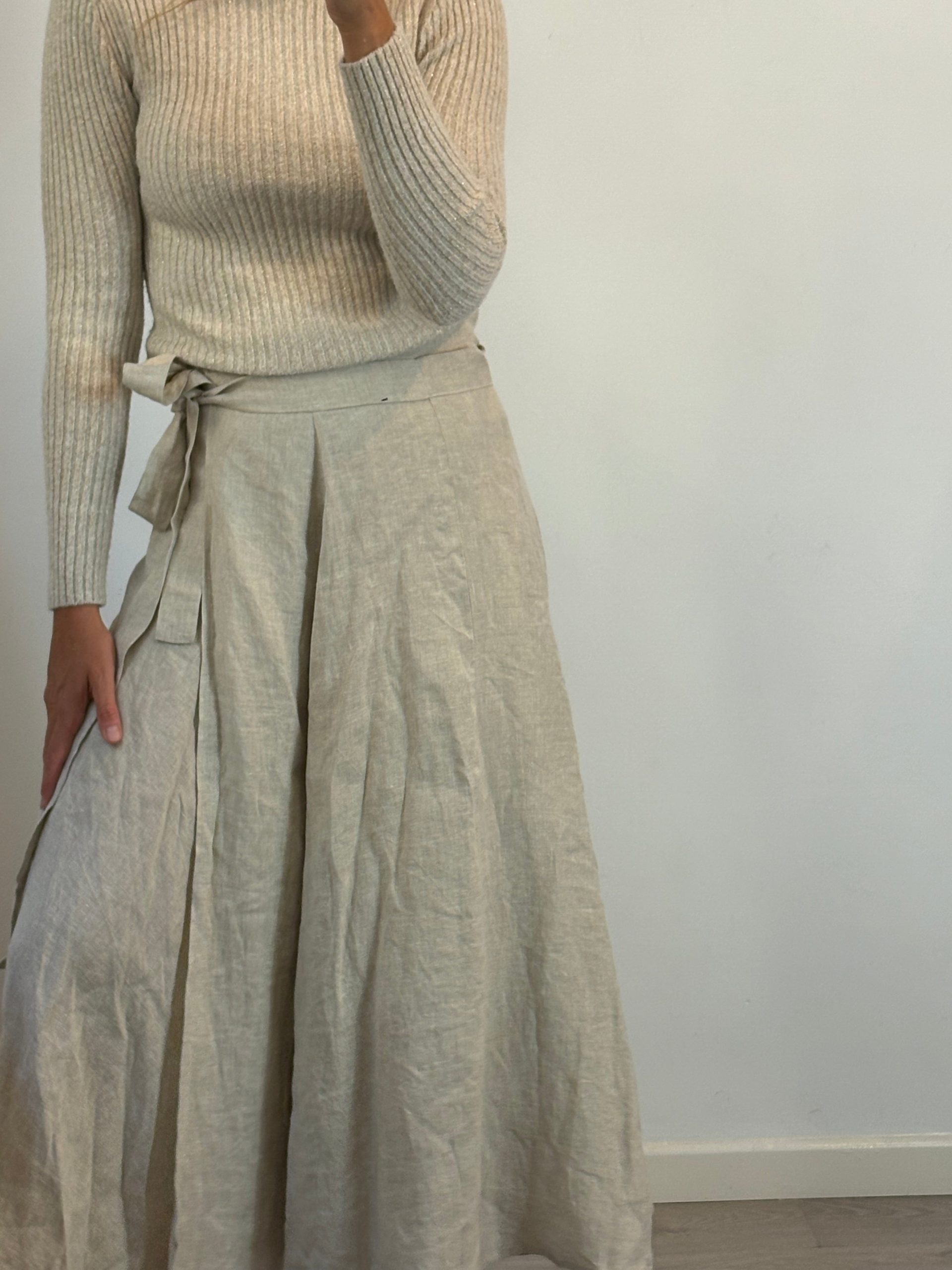 SON FINESTRA MENORCA. Falda pareo larga lino beige. TU