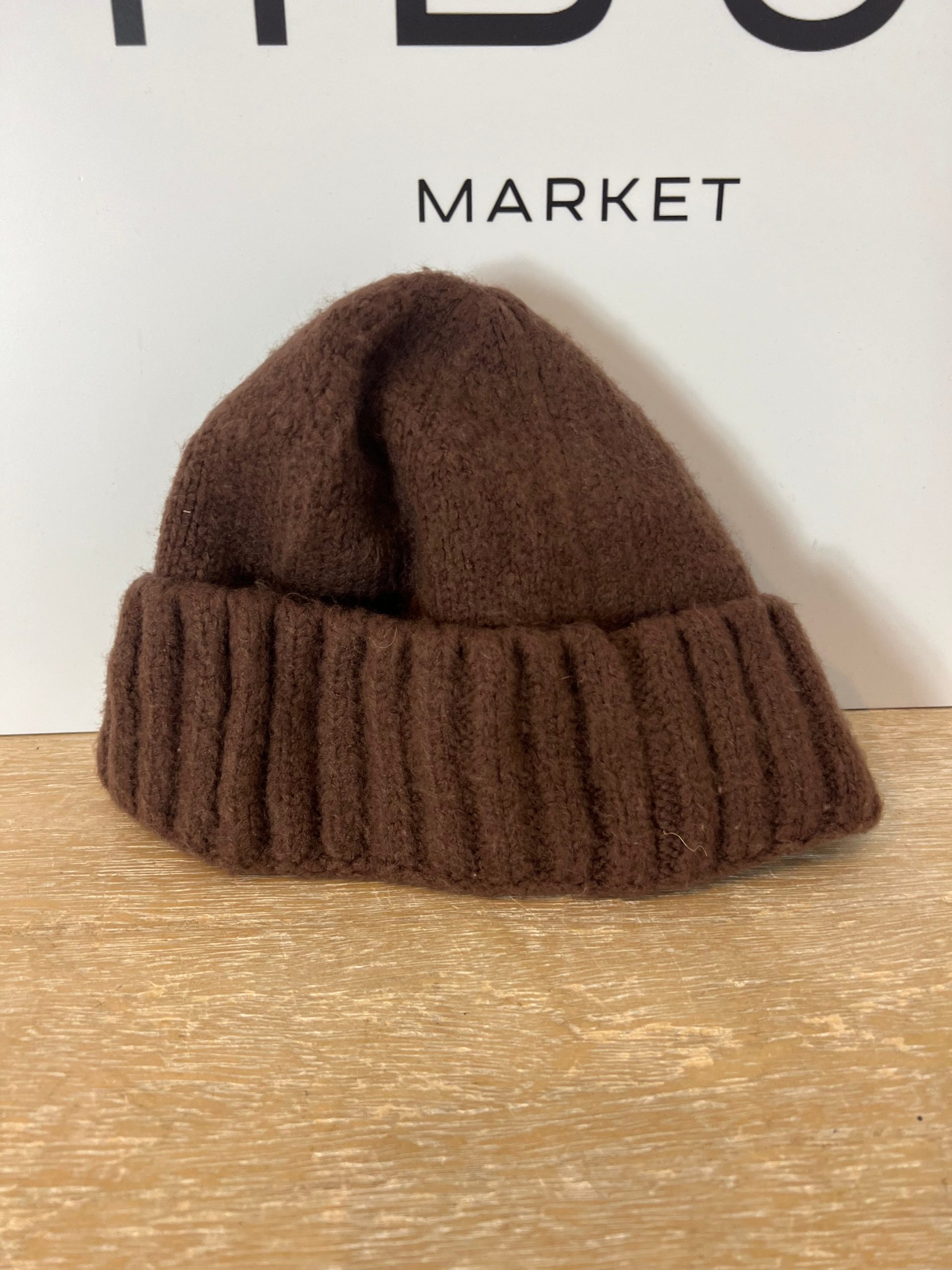 ZARA. Gorro marrón