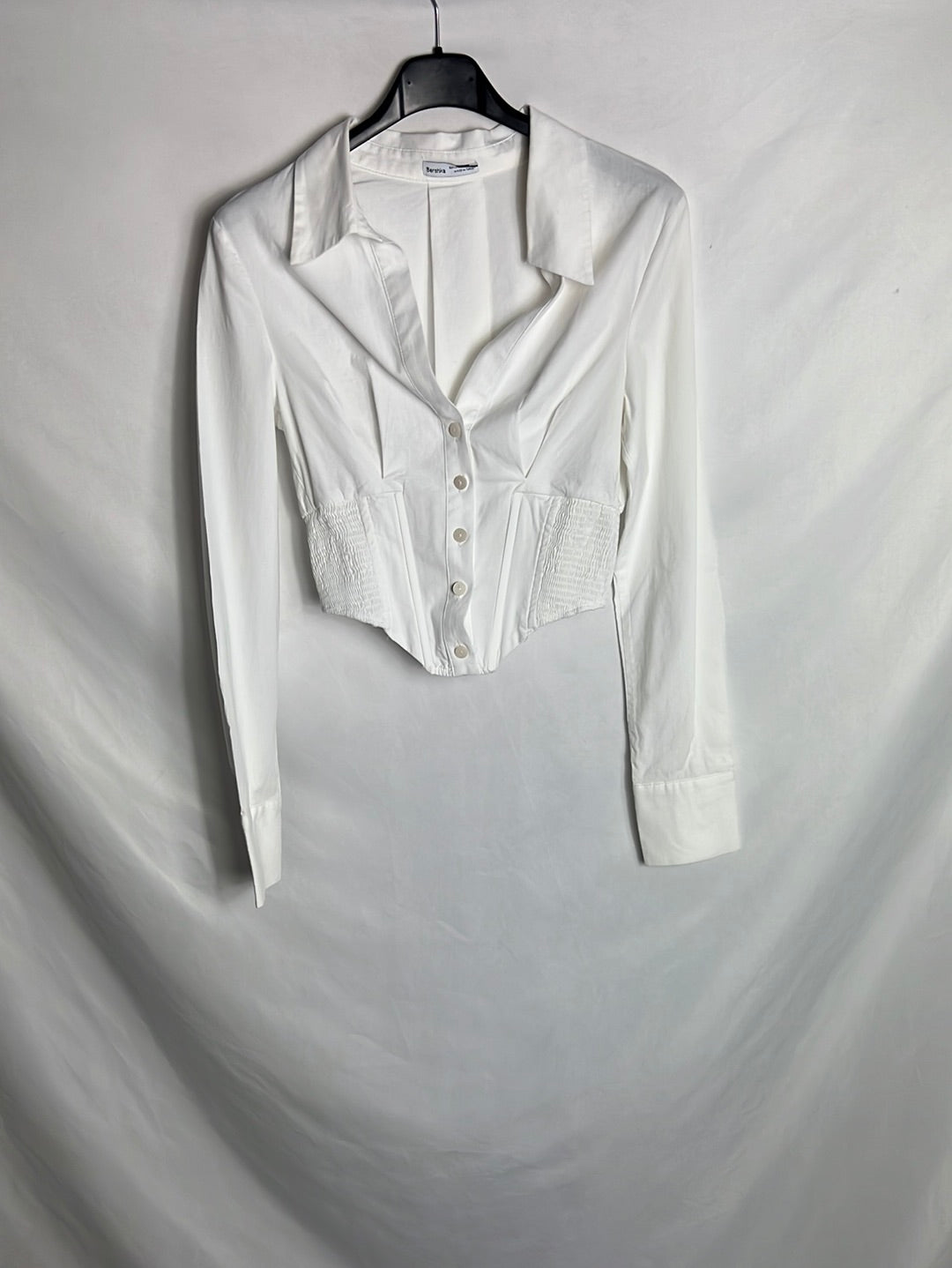 BERHKA. Camisa crop blanca T.xs