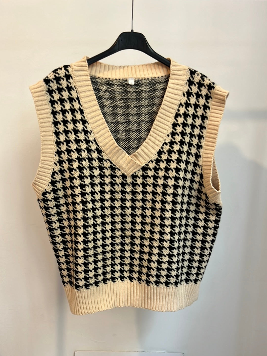 OTRAS. Jersey sin mangas pata de gallo. TS