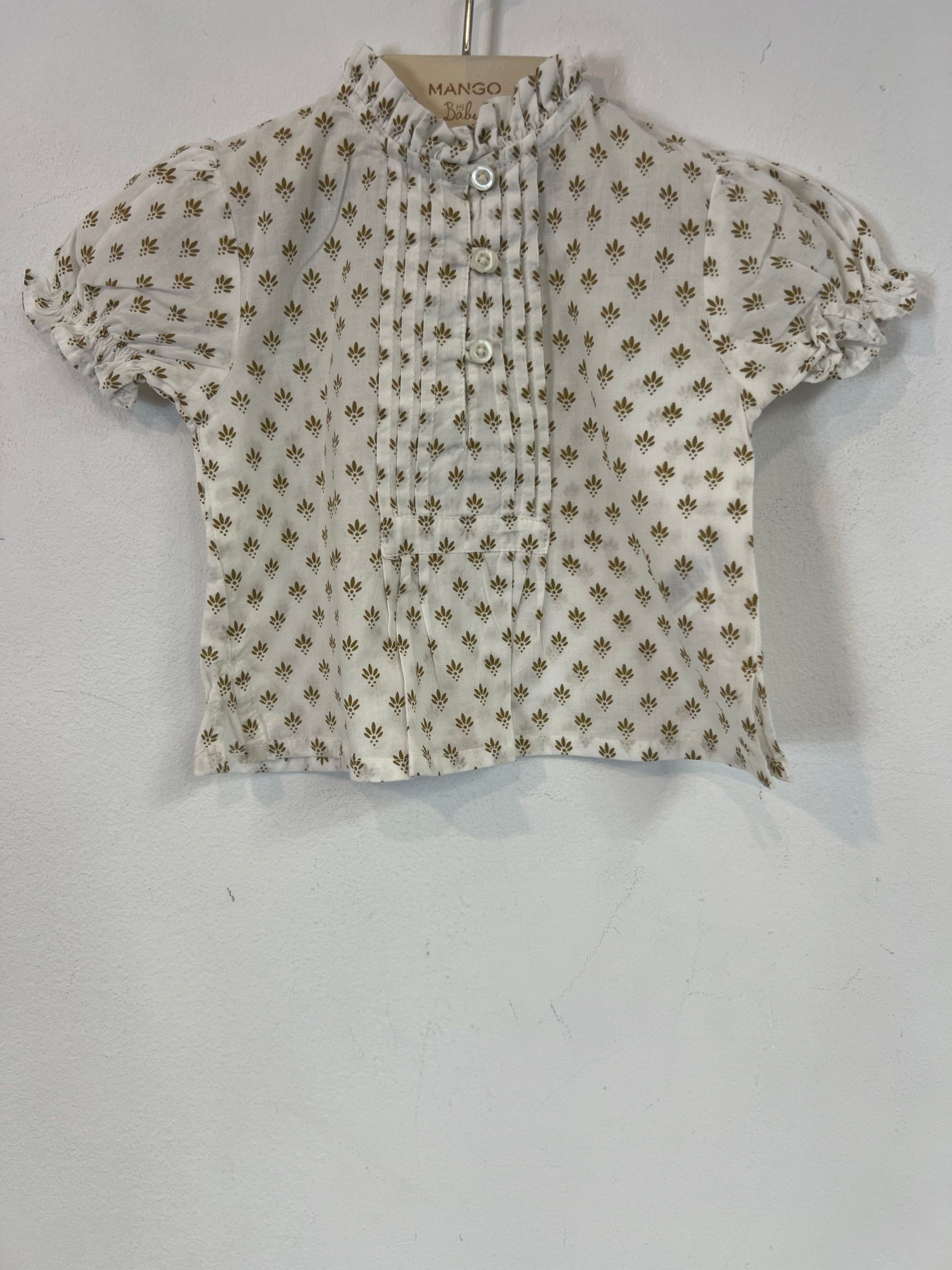 NICOLÍ. Blusa blanca flores verdes T.6-9 meses