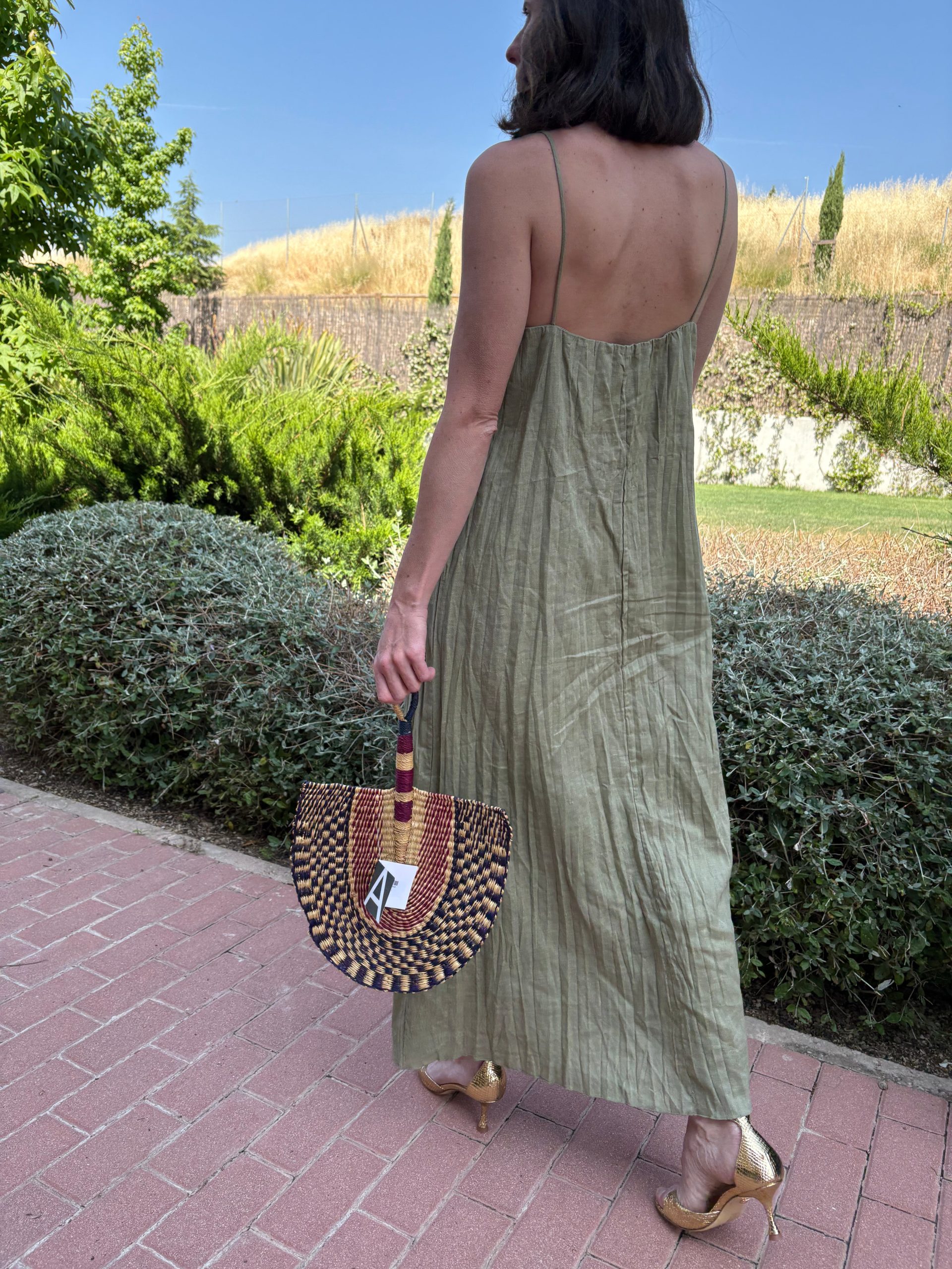 MASSIMO DUTTI. Vestido verde fruncido T.xs