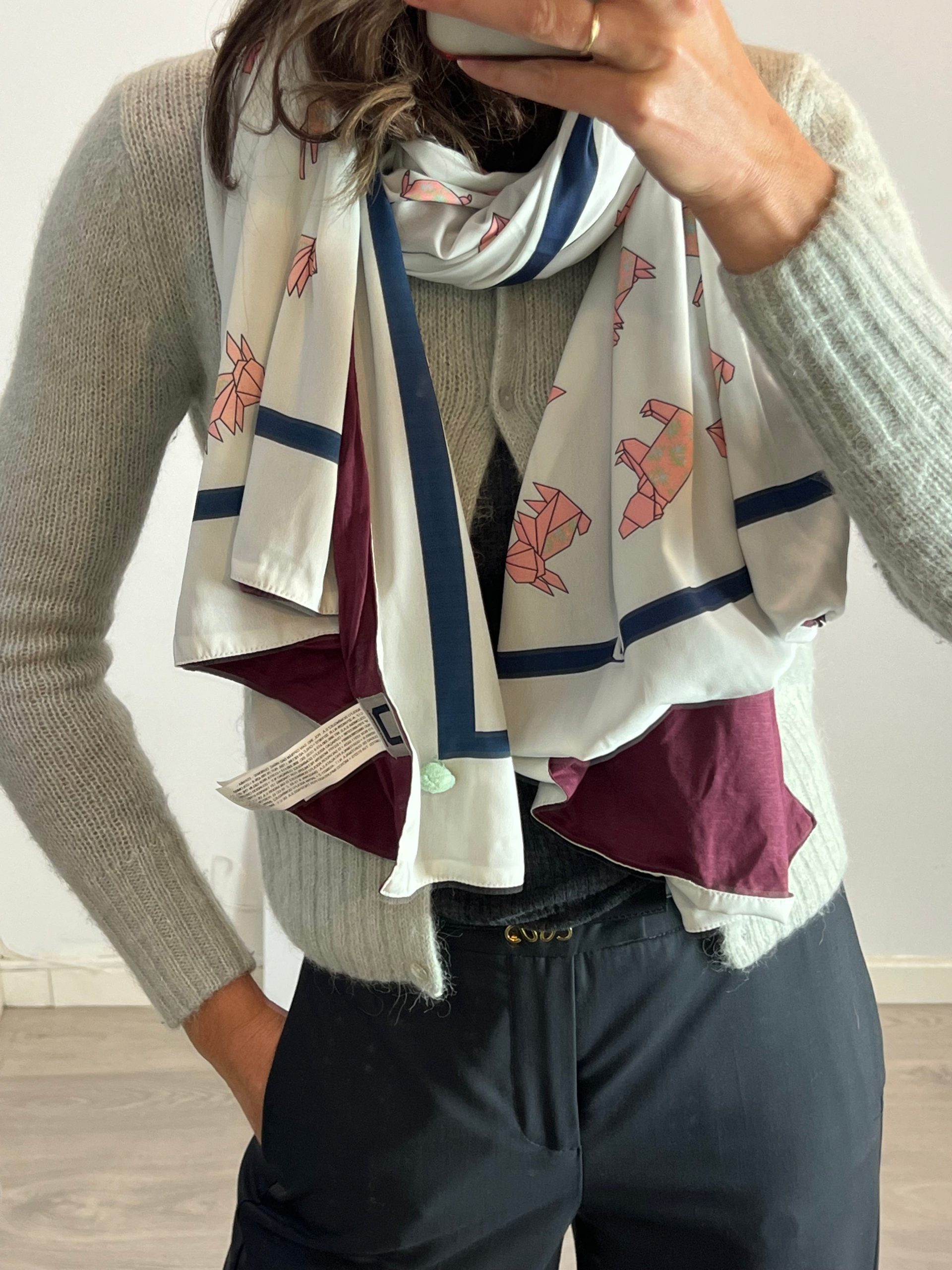 ADOLFO DOMINGUEZ. Fular reversible doble textura