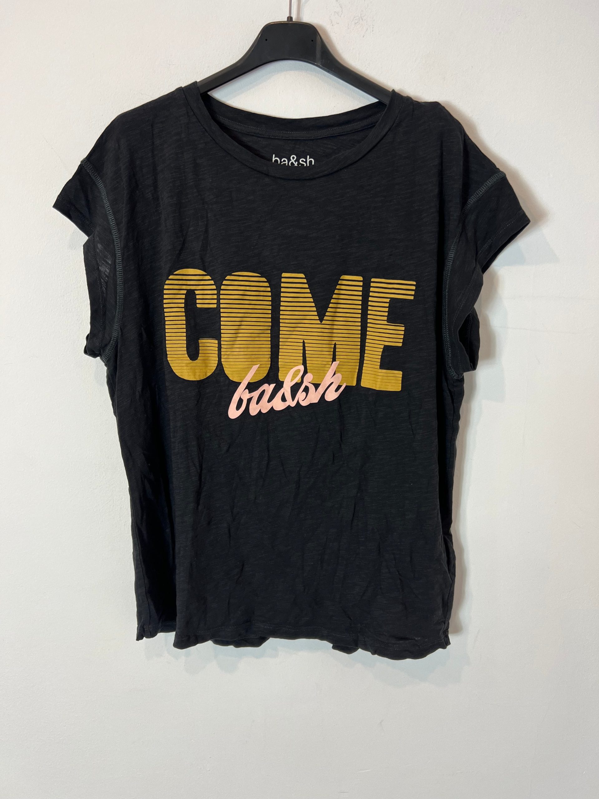 BA6SH. Camiseta gris oscuro letras. T 1 (S)