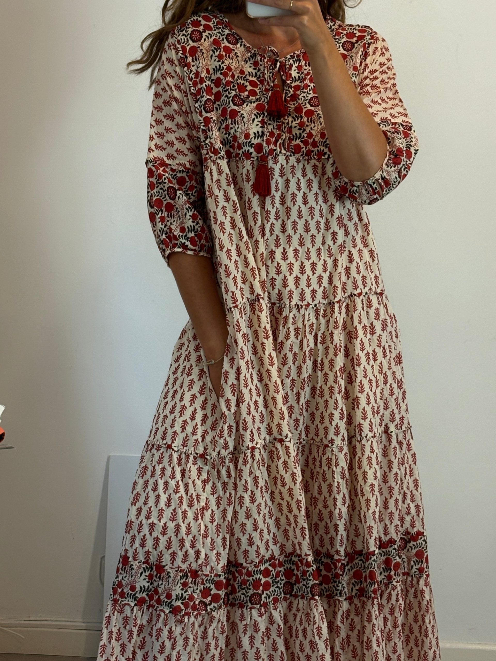 TINTORETTO. Vestido largo estampado rojos. T 44