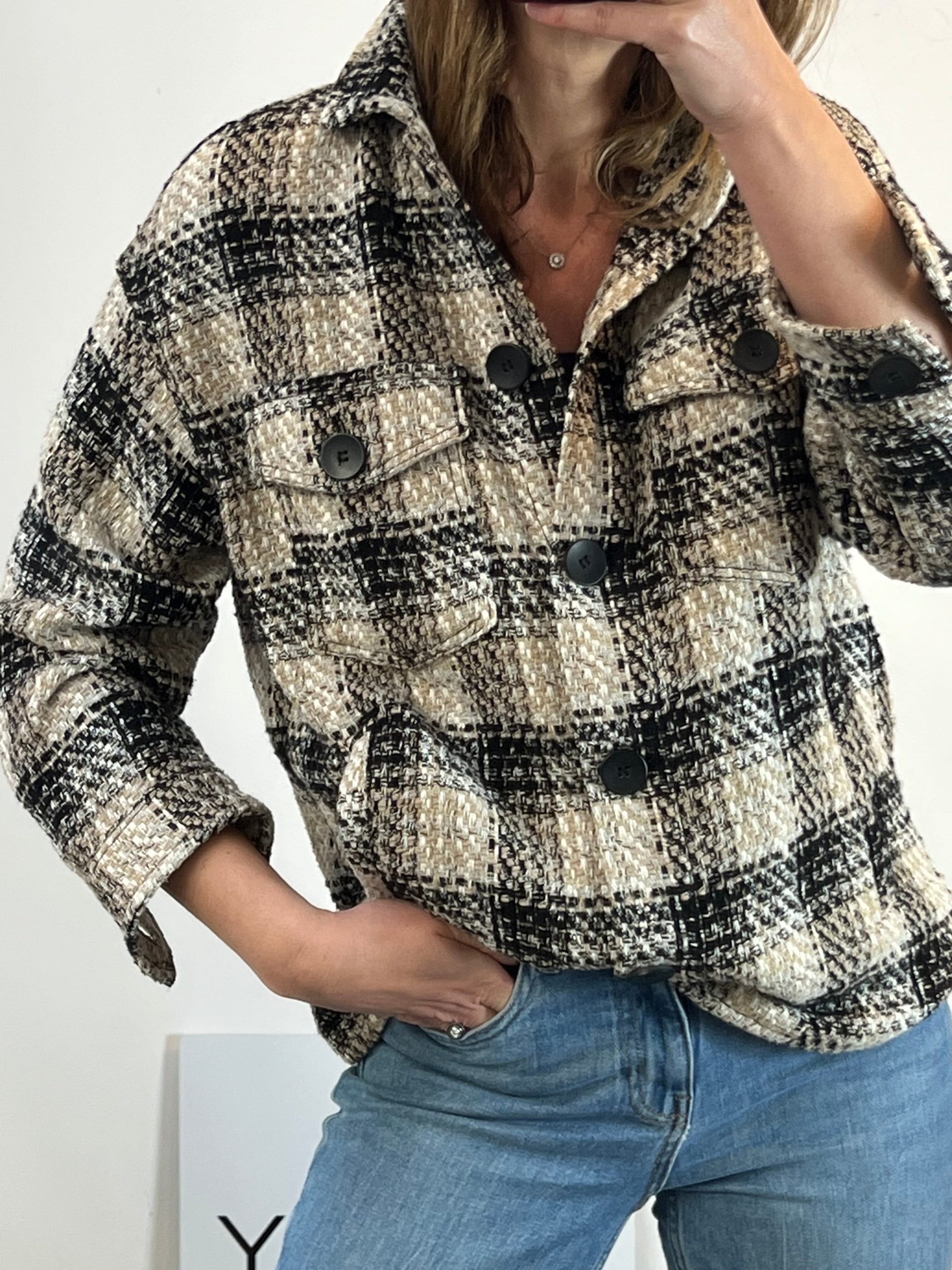 ZARA. Chaqueta tweed fluida botones. T XS/S