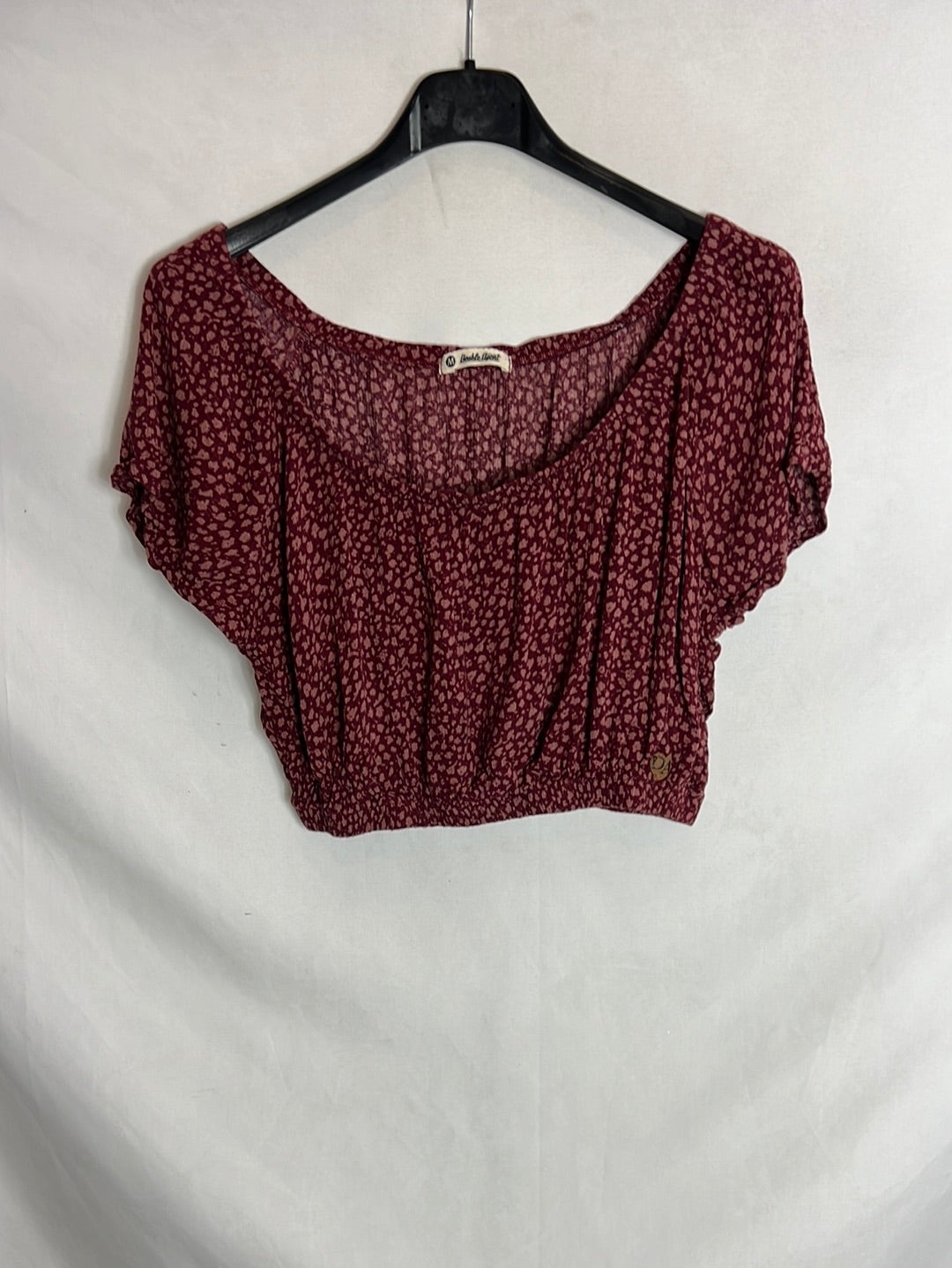 DOUBLE AGENT. Crop top burdeos estampado. T M