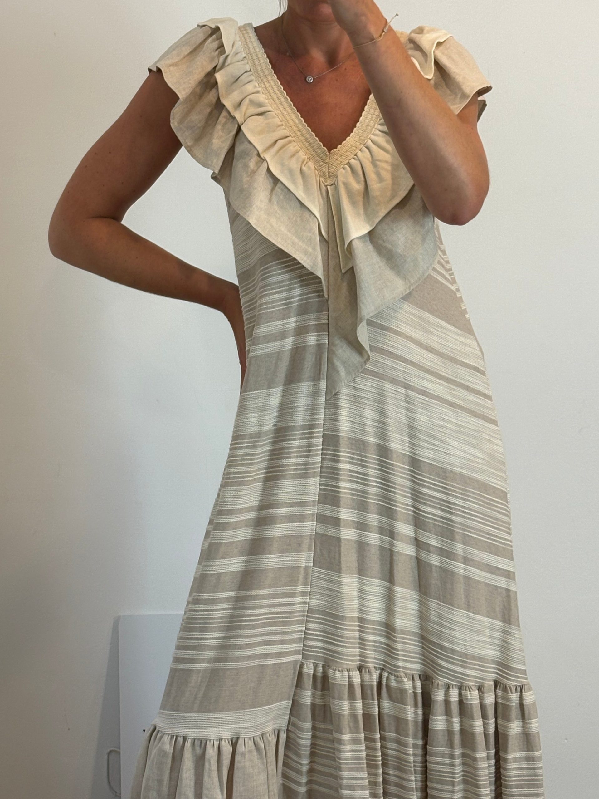 ZARA. Vestido largo beige texturas. T S