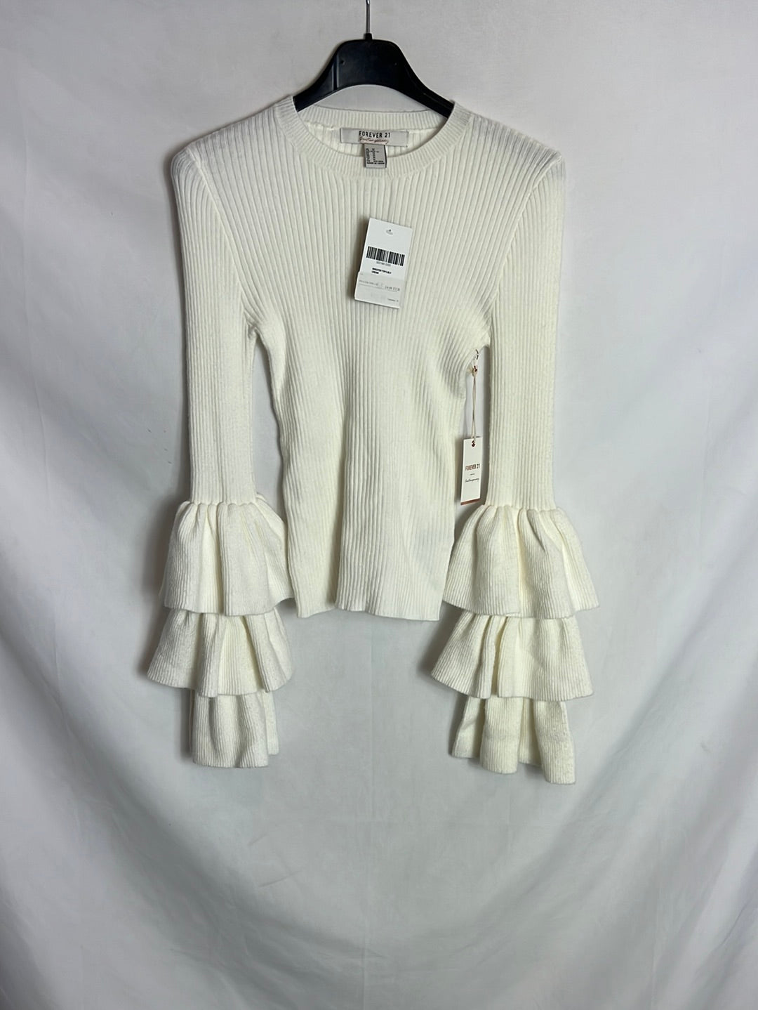 FOREVER 21. Jersey blanco mangas volantes. T M