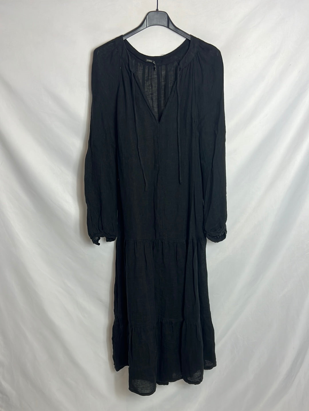 OYSHO. Vestido midi negro efecto lino. T S
