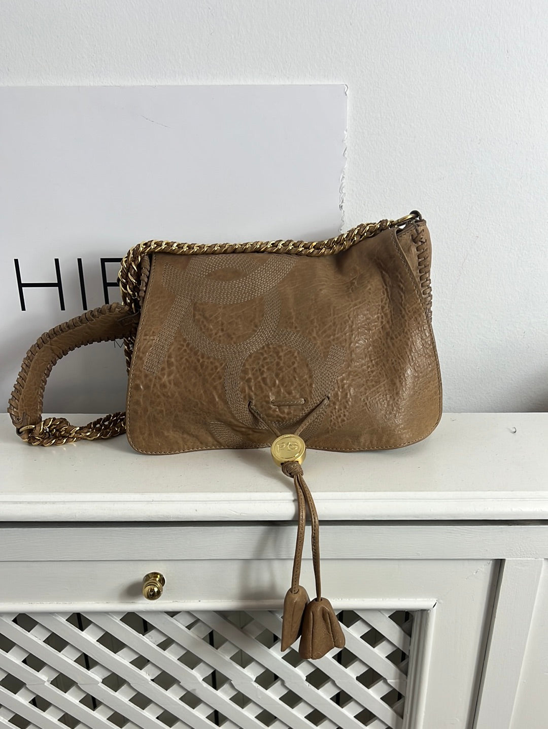 PURIFICACIÓN GARCIA. Bolso marrón piel piel textura(Tara)