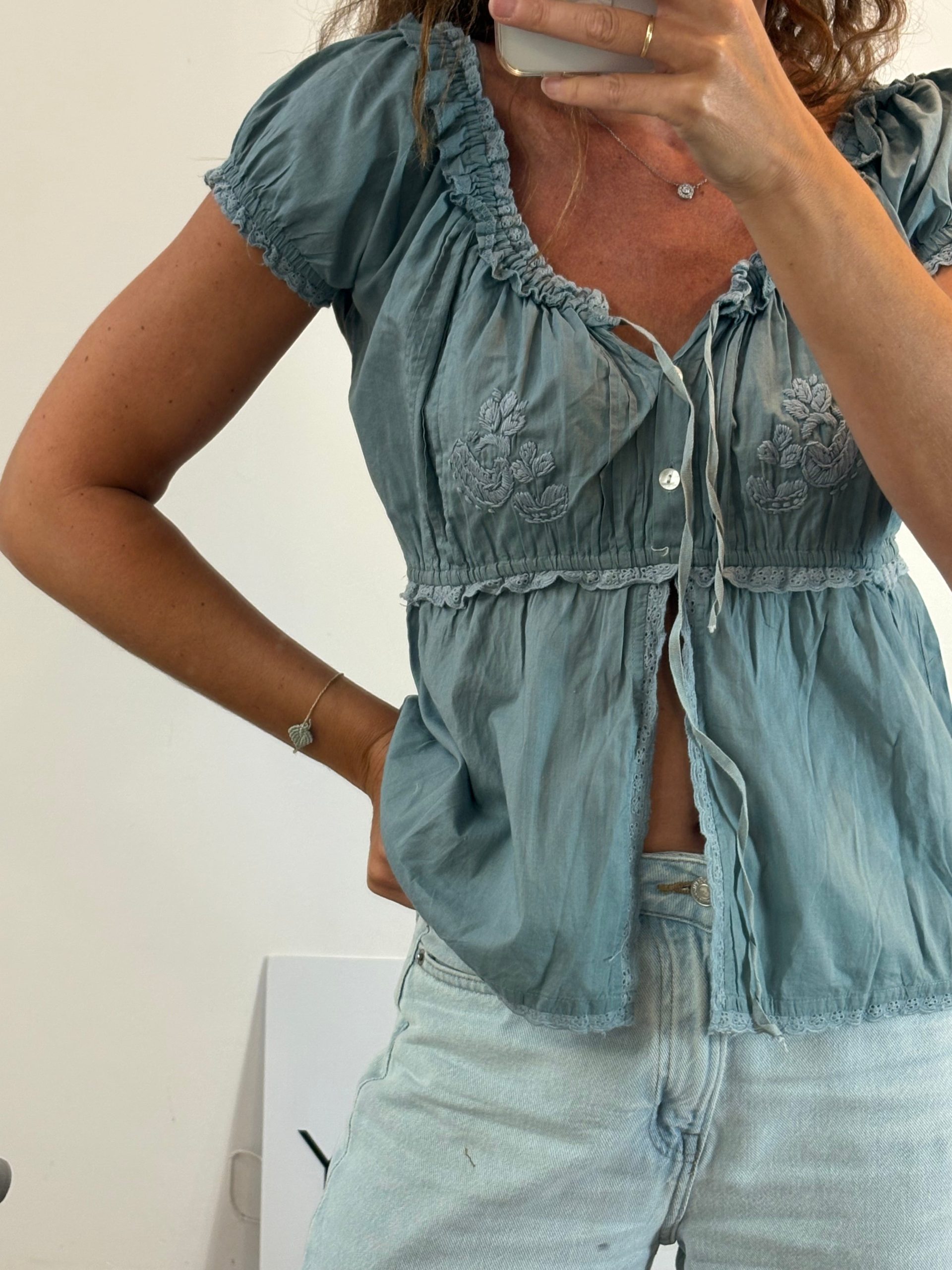 BANJHARA FORMENTERA. Top azul bordado TU(S)