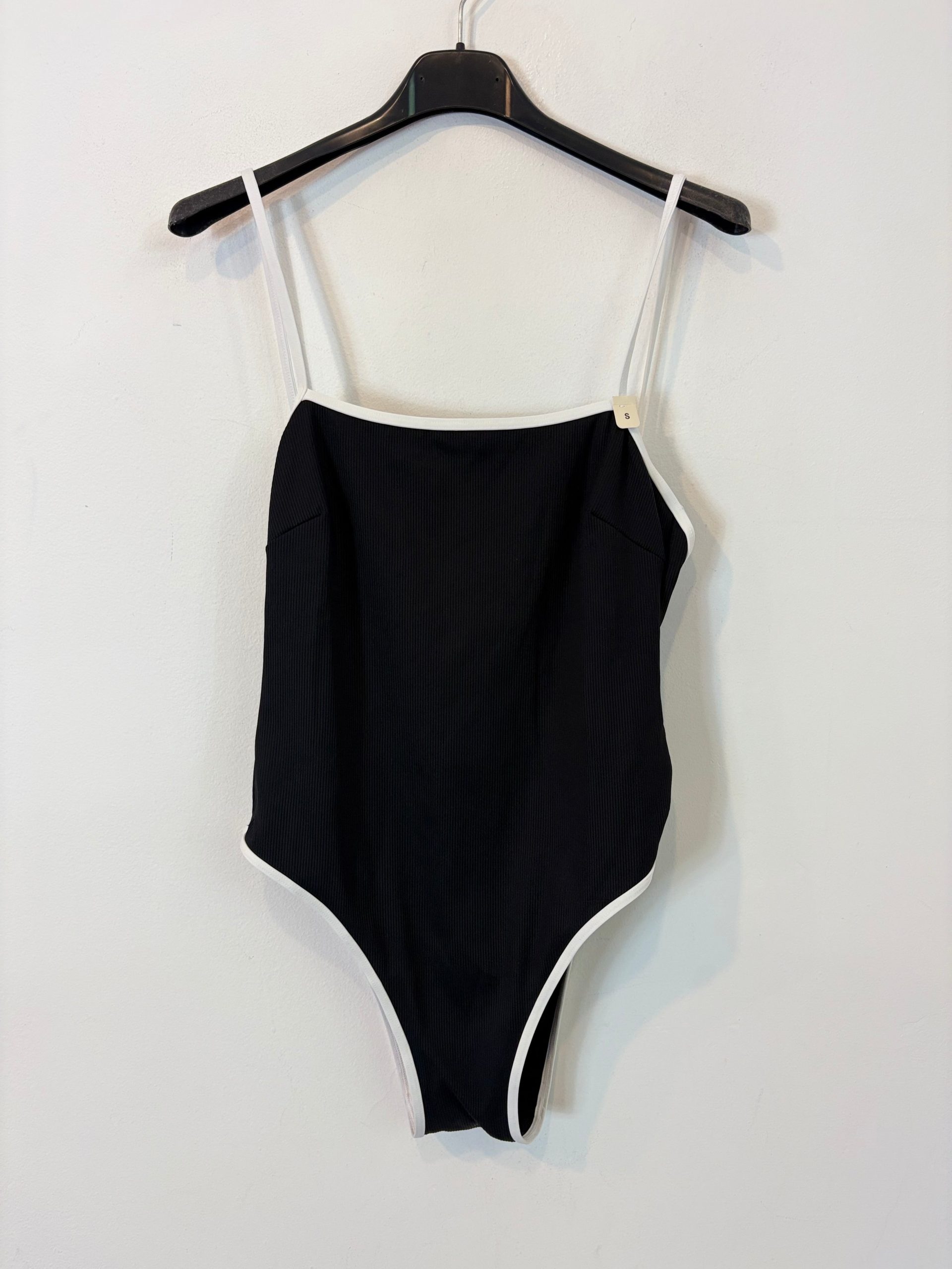 ETAM. Bañador negro textura. T S