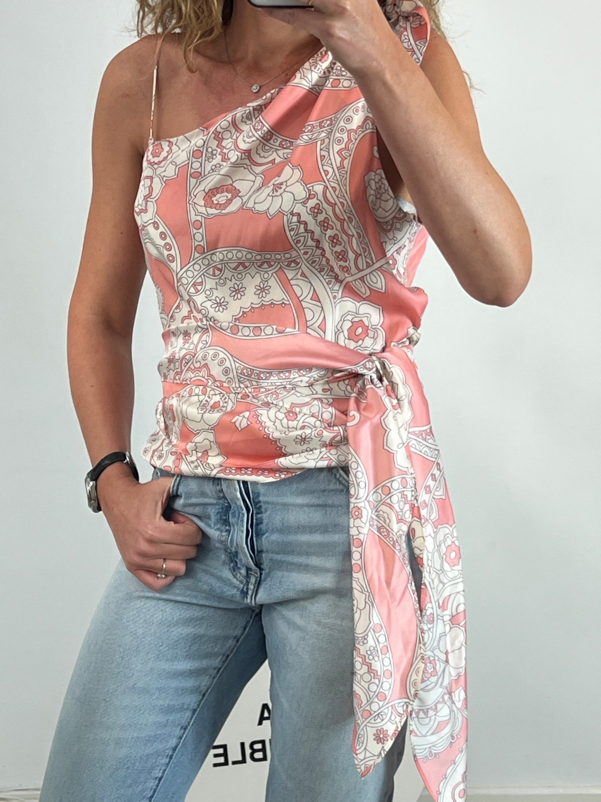 ZARA. Top asimétrico lazada. T M