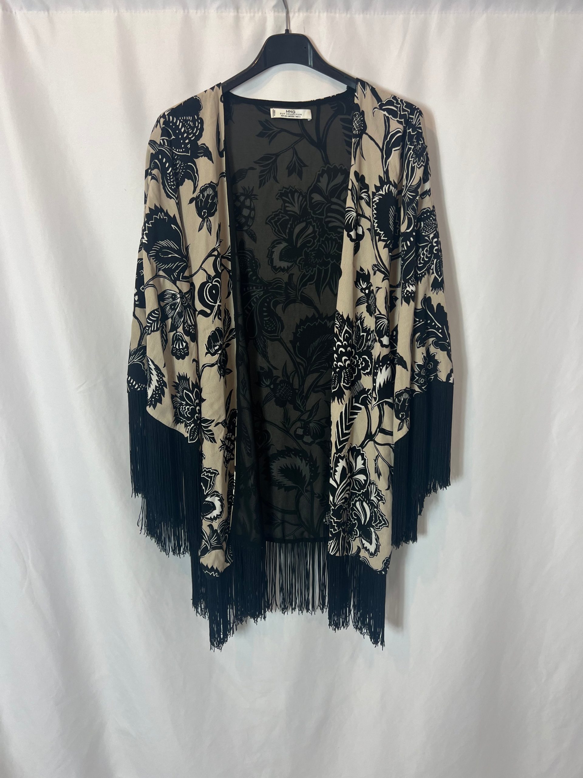 MANGO . kimono flores flecos. TU