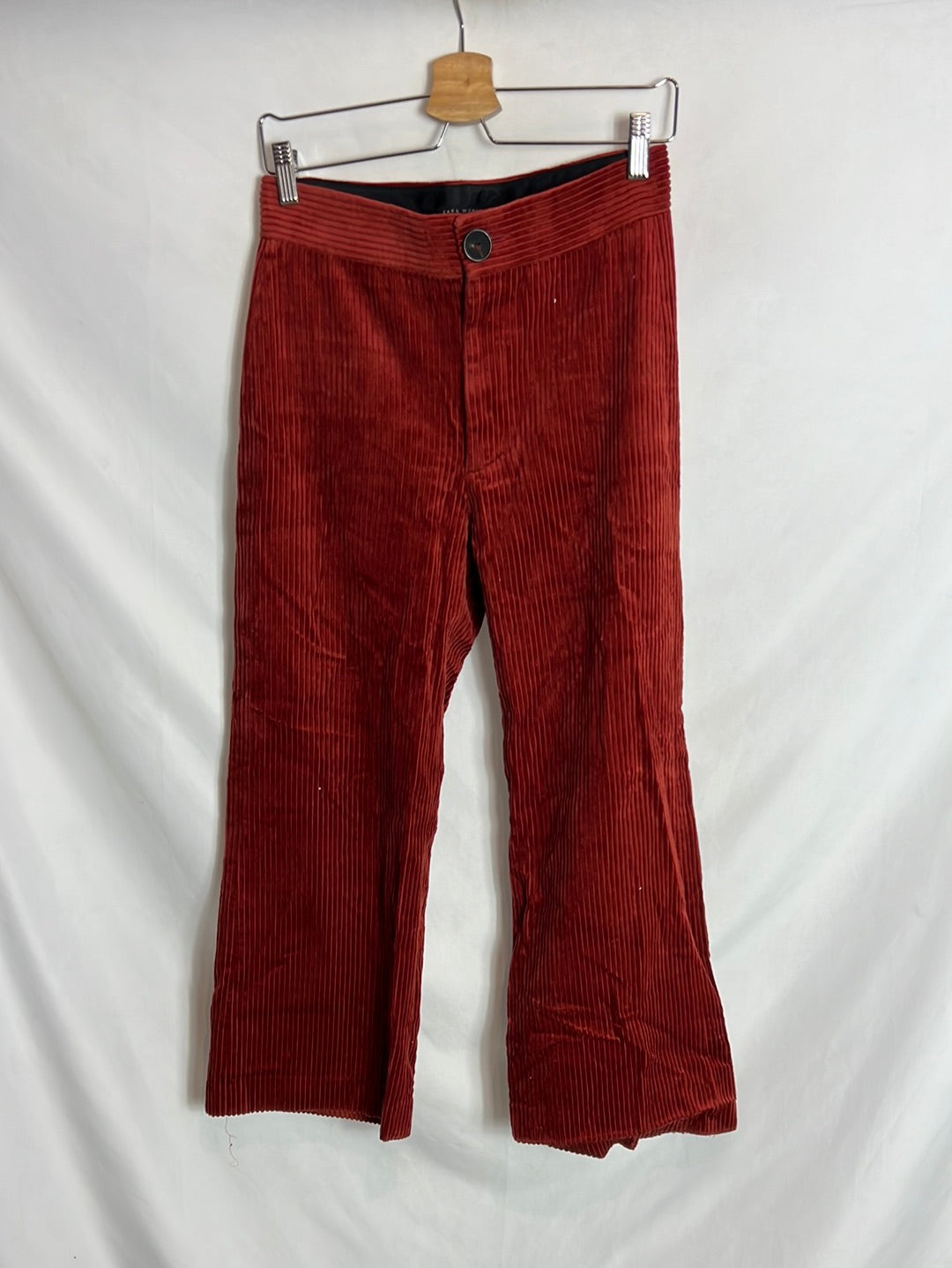 ZARA. Pantalón pana teja T.s