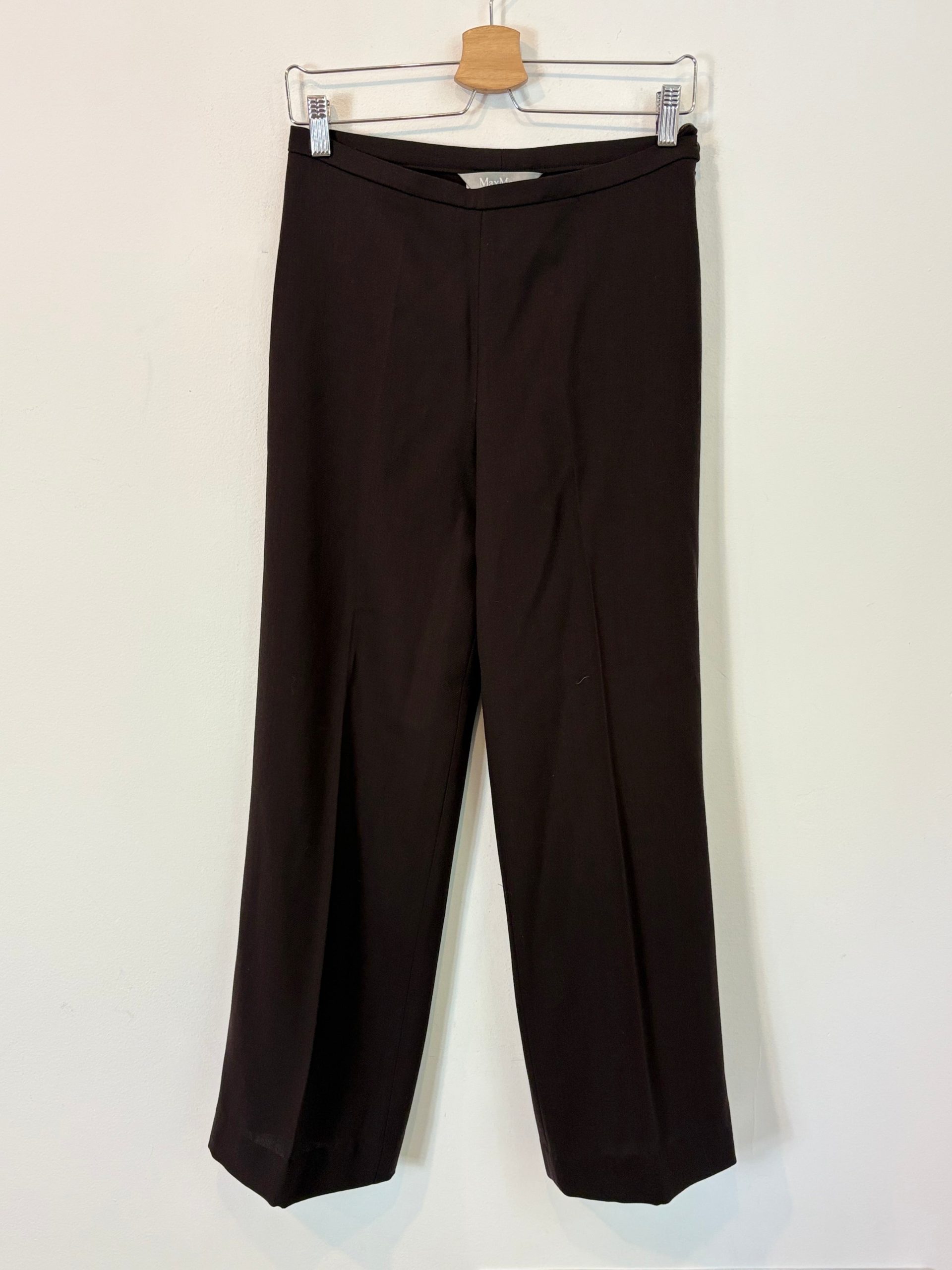 MAxMARA. Pantalón marrón fluido lana. T 38