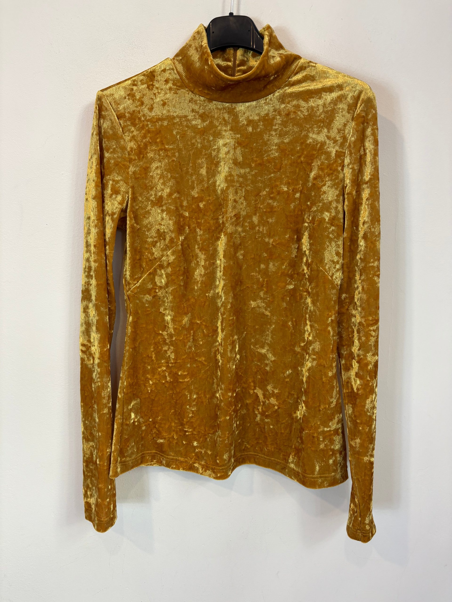 &OTHER STORIES. Top terciopelo mostaza T.36