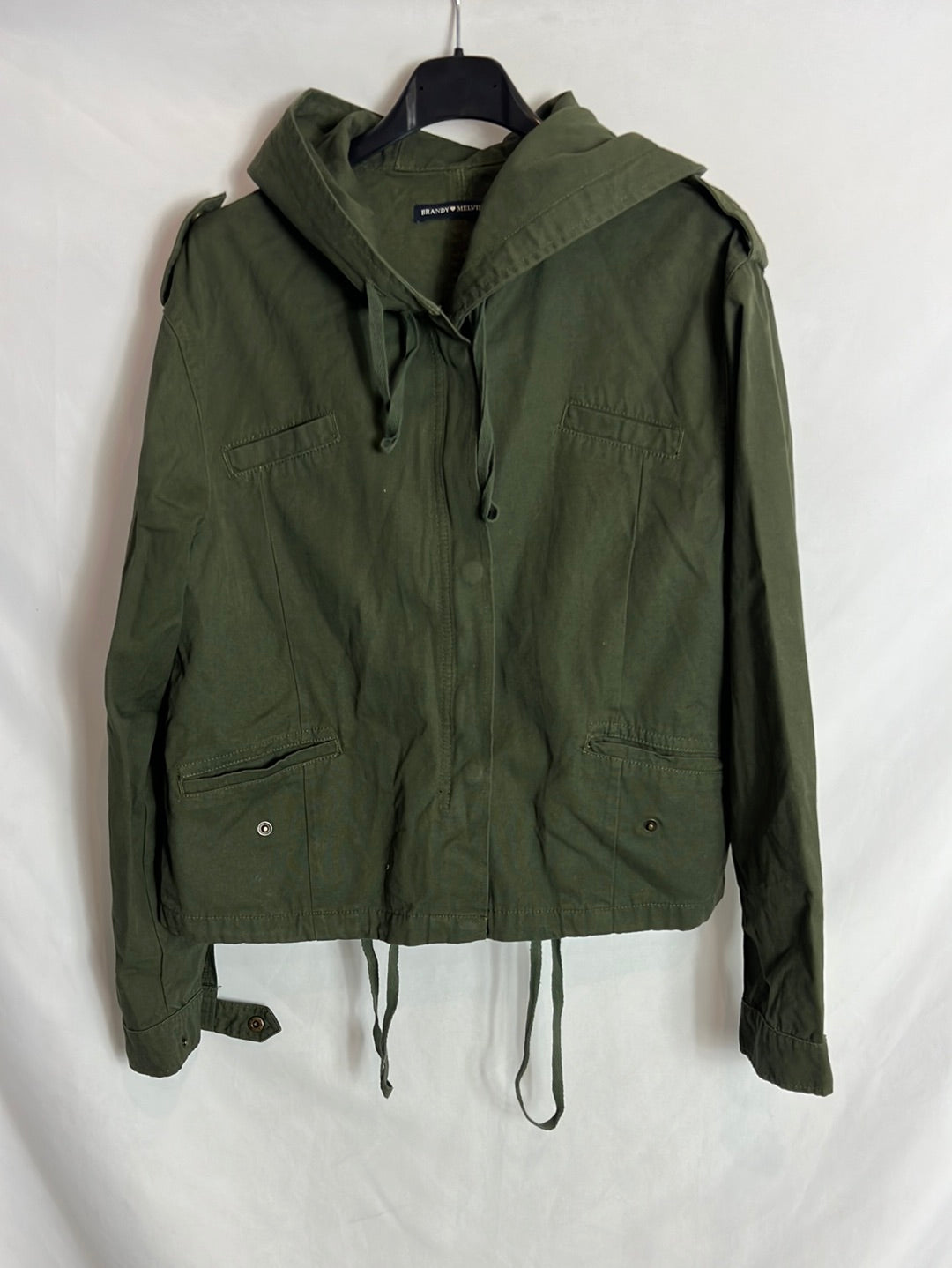 BRANDY MELVILLE. Parka fina verde Tu(S)
