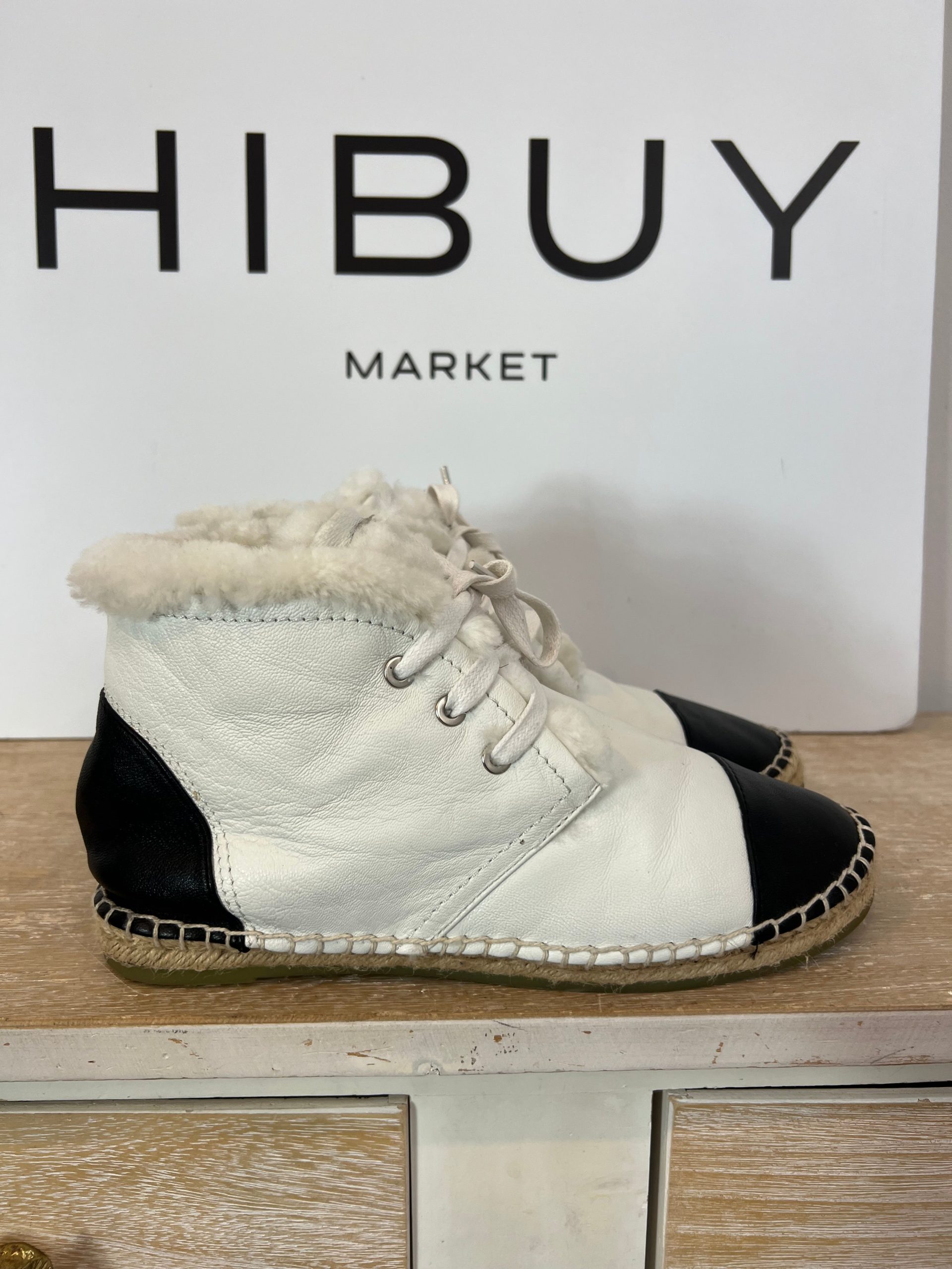 OTRAS. Botines borrego suela esparto. T 38