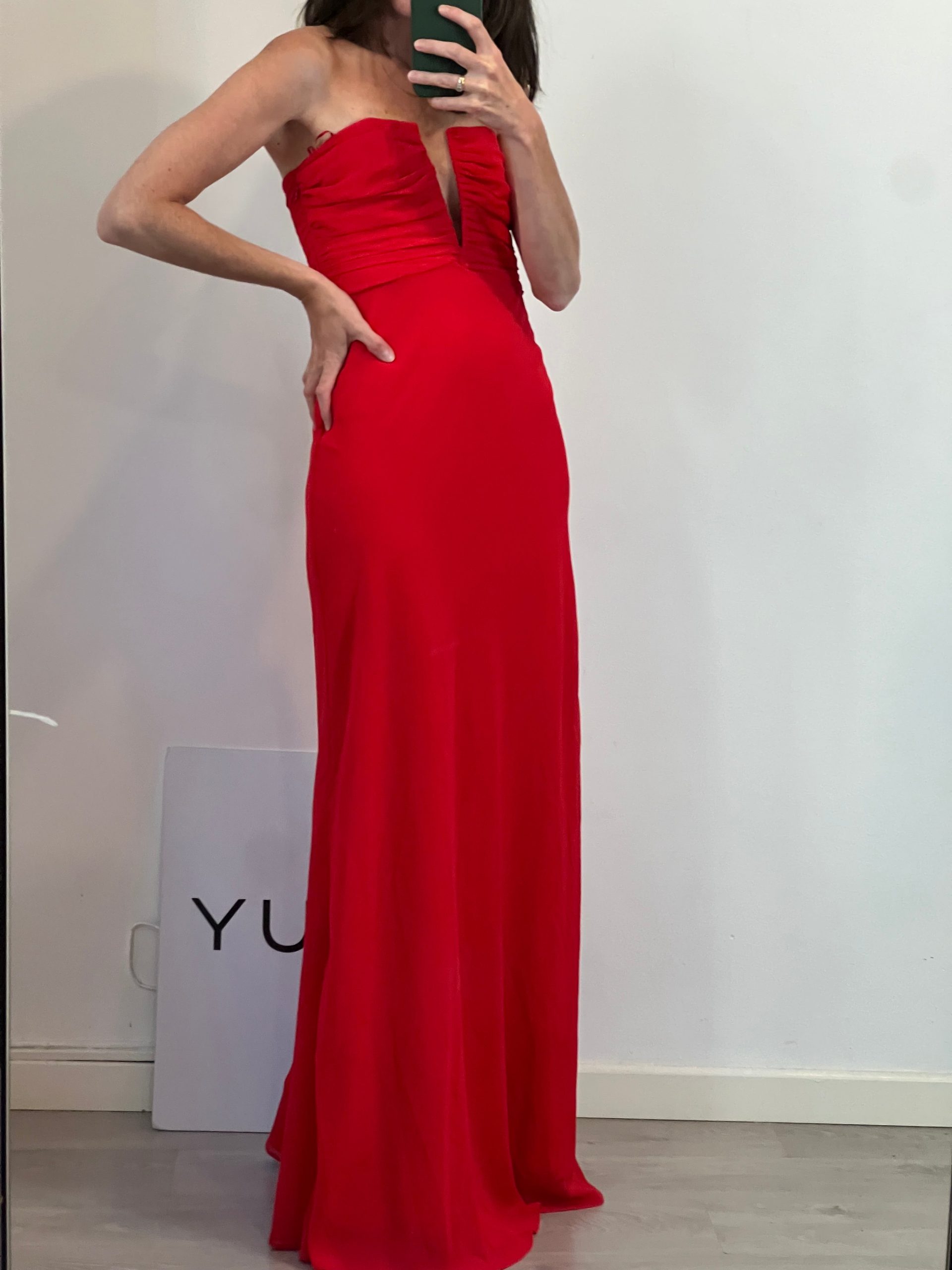 ZARA. Vestido rojo palabra de honor. T S