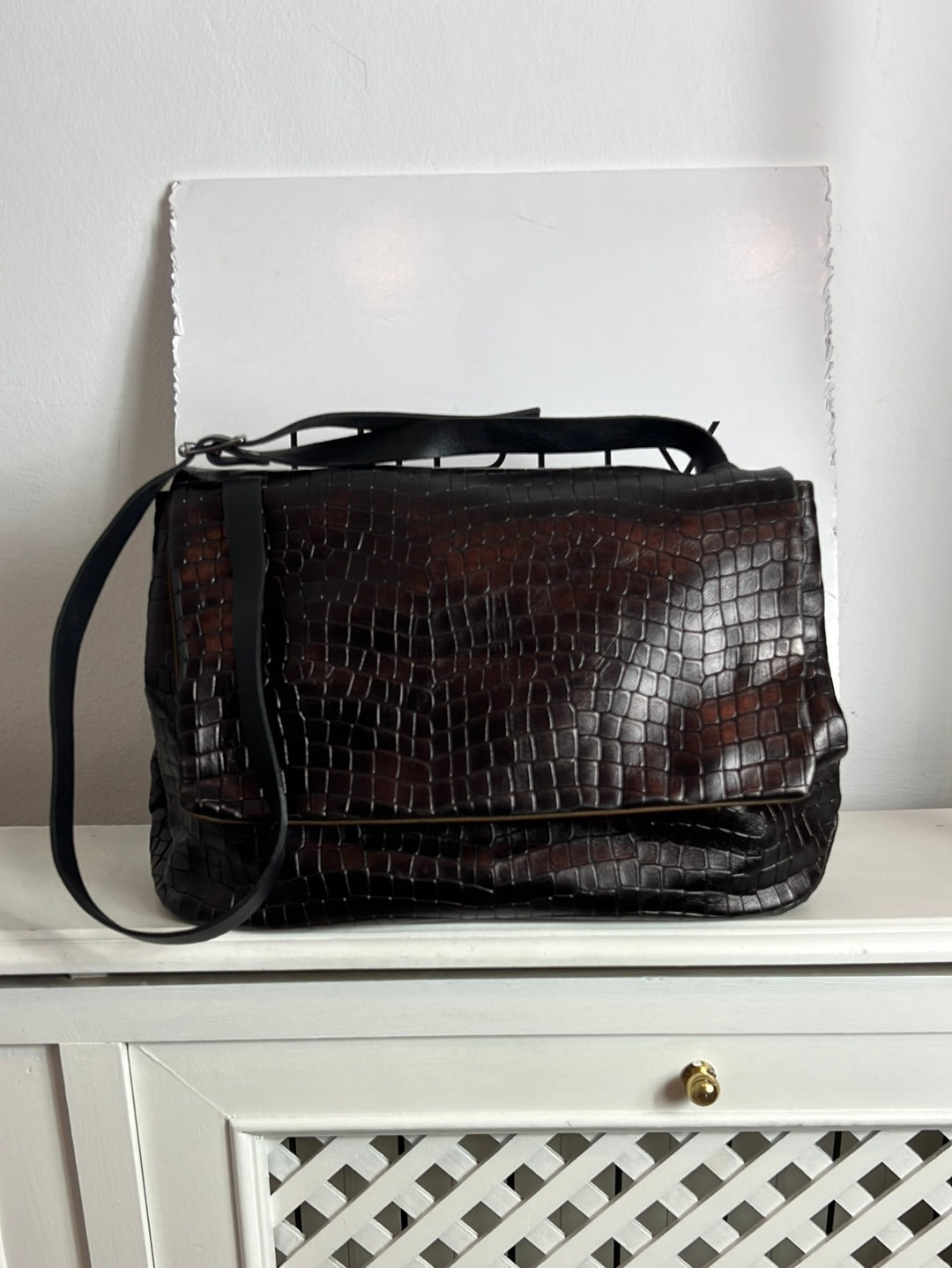 SALVADOR BACHILLER. Bolso piel troquelada mediano