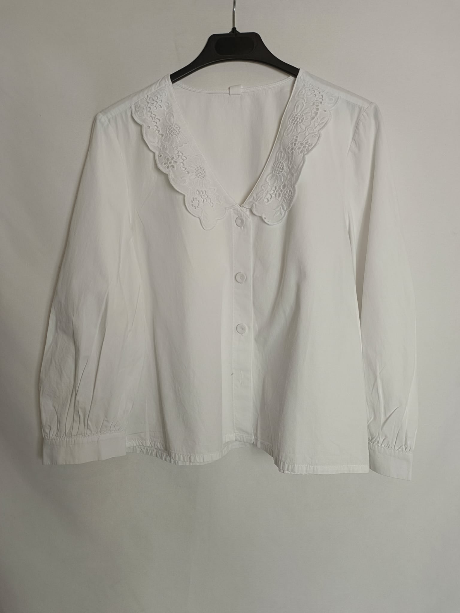 MANGO. Blusa blanca cuello T.m
